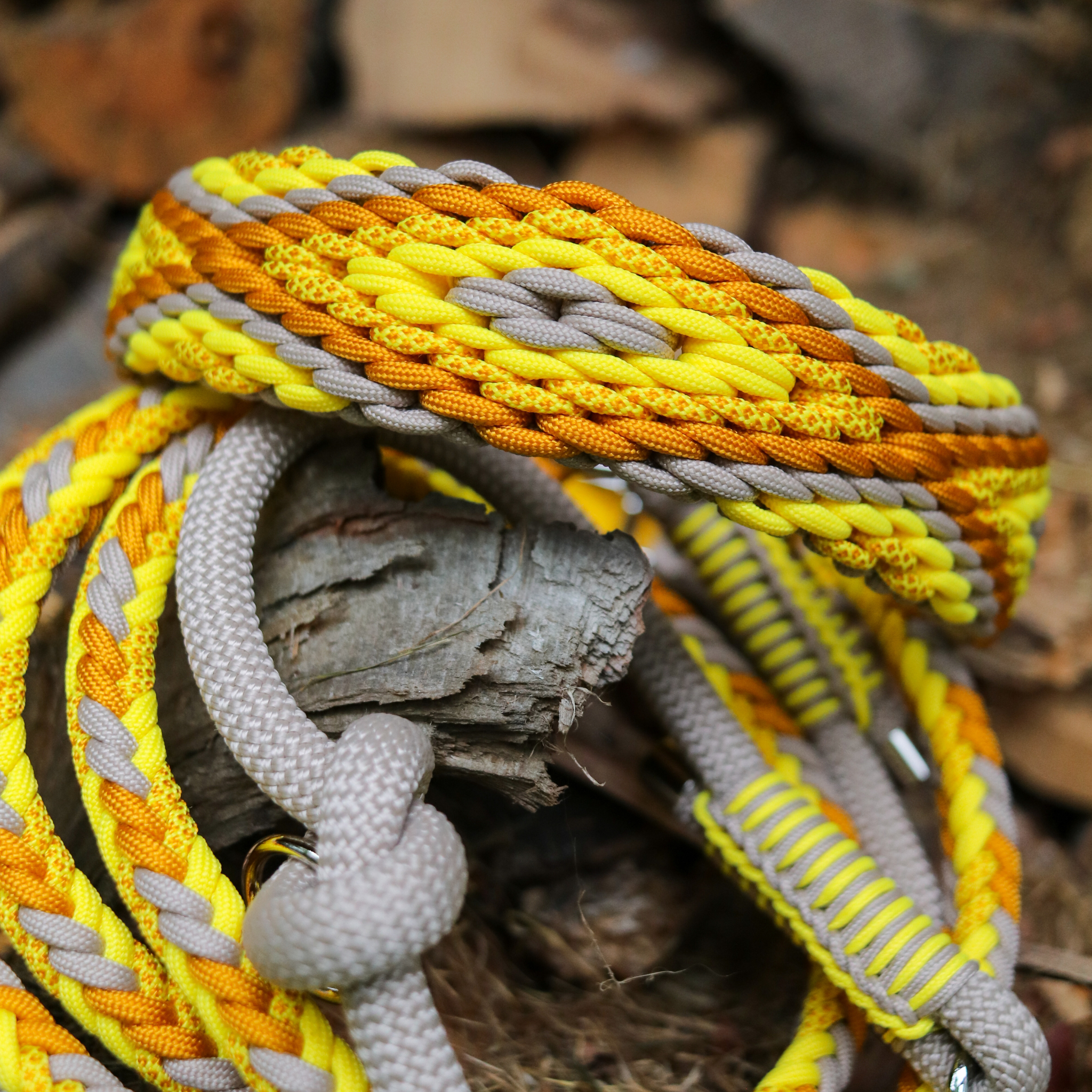 Paracordhalsband "Herkis" in Mocca und Canary
