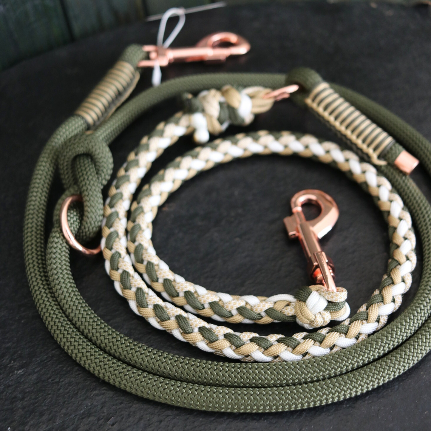 "Blossom Dreams" in Olive und Gold HU 51,5cm-56cm + passender Paracord/Tau Leine
