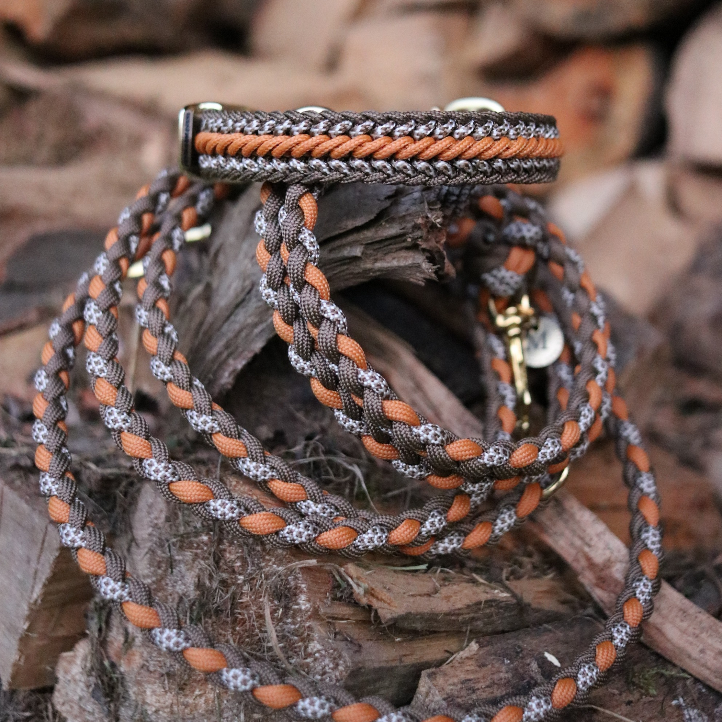 Paracordhalsband "Stormy Mini" Typ 1 in Haselnuss und Mustard