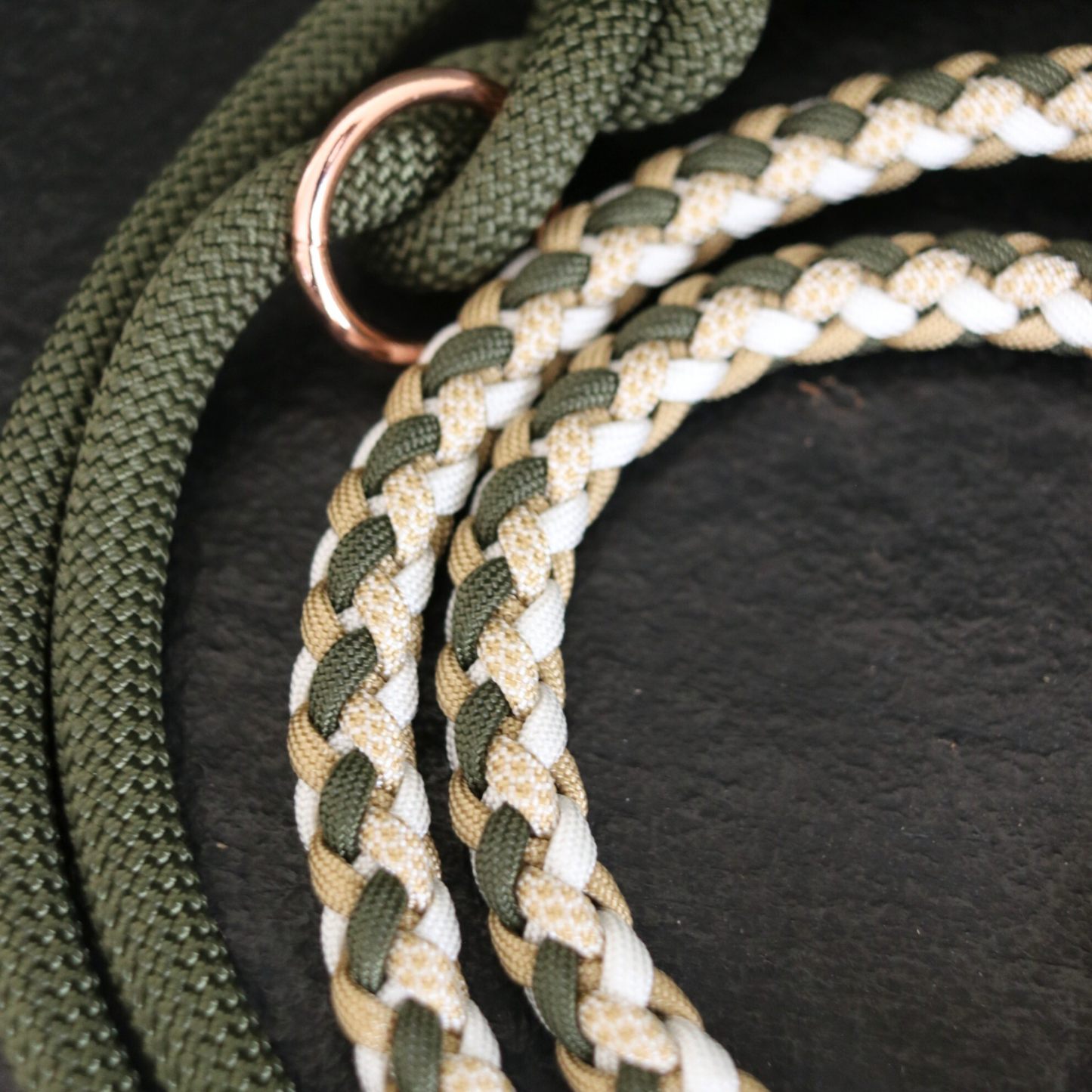 "Blossom Dreams" in Olive und Gold HU 51,5cm-56cm + passender Paracord/Tau Leine