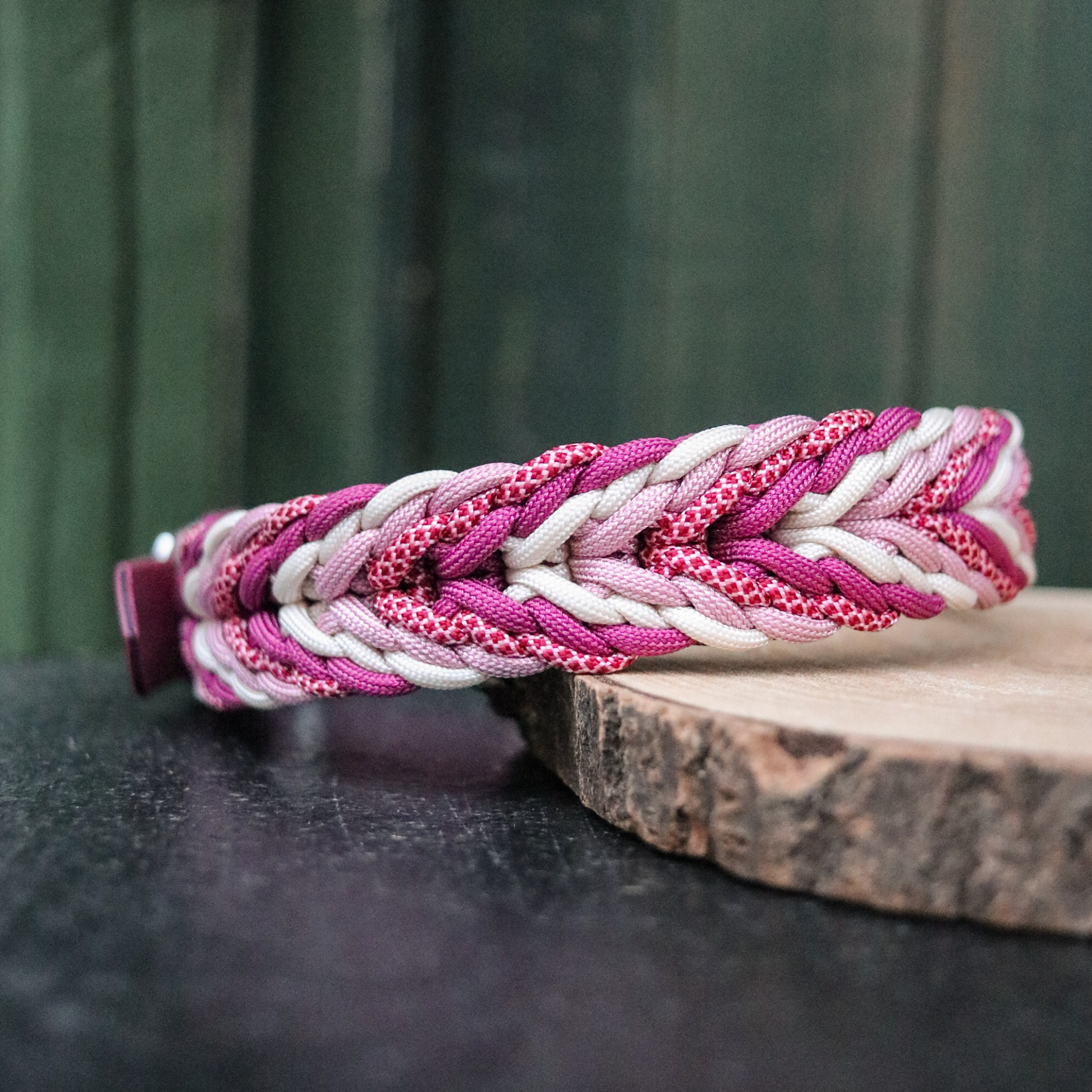Paracordhalsband "Valentine" in Rosa und Berry