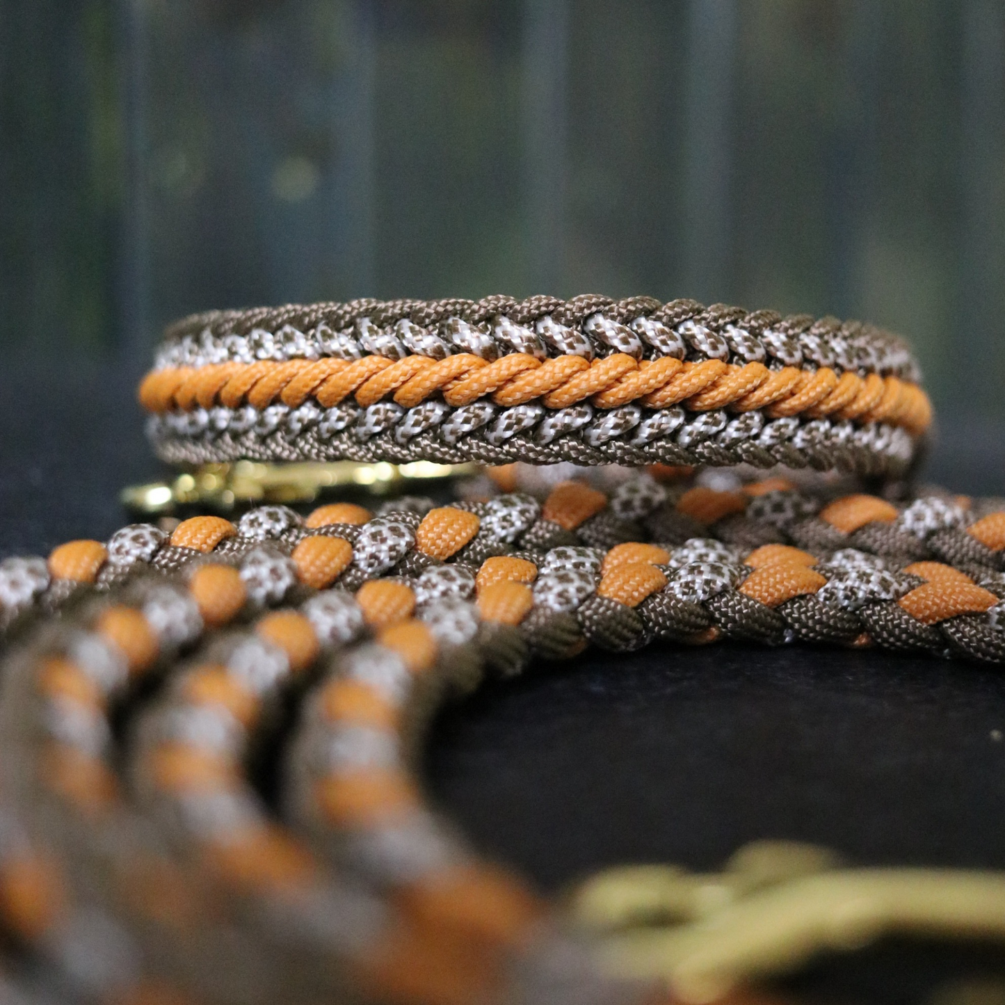 Paracordhalsband "Stormy Mini" Typ 1 in Haselnuss und Mustard