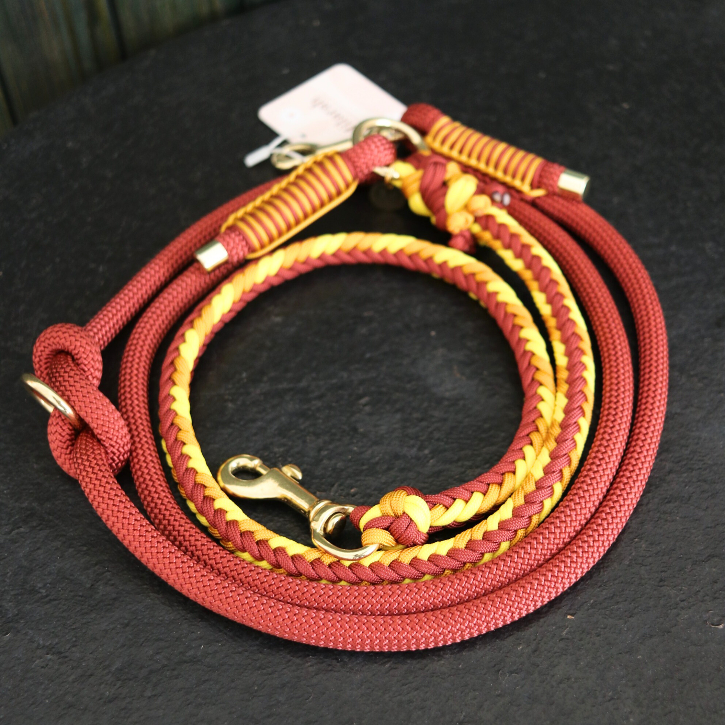 "Stormy Mini" in Light Weinrot und Gelb HU 35,5cm-40,5cm + passender Paracord/Tau Leine (Kopie)