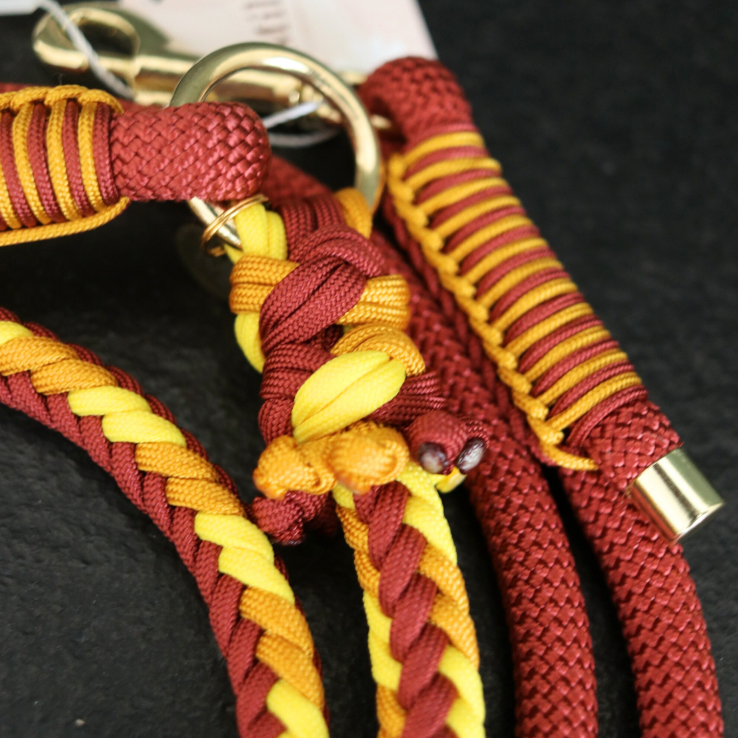"Stormy Mini" in Light Weinrot und Gelb HU 35,5cm-40,5cm + passender Paracord/Tau Leine (Kopie)
