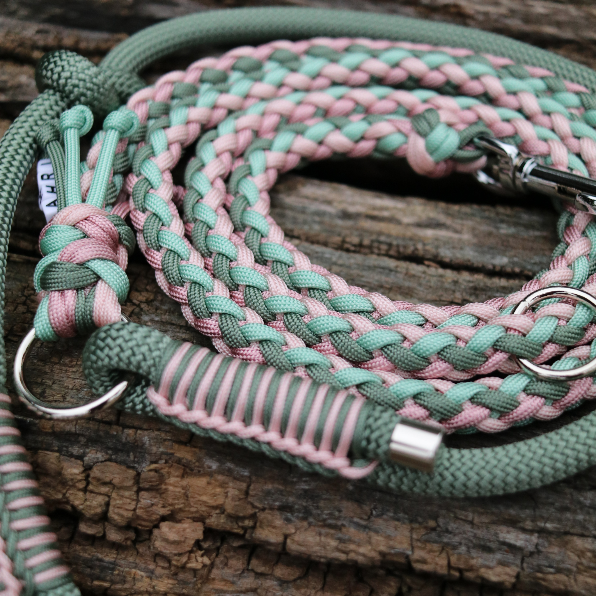 Paracord/Tau Leine in Foggy und Rosa