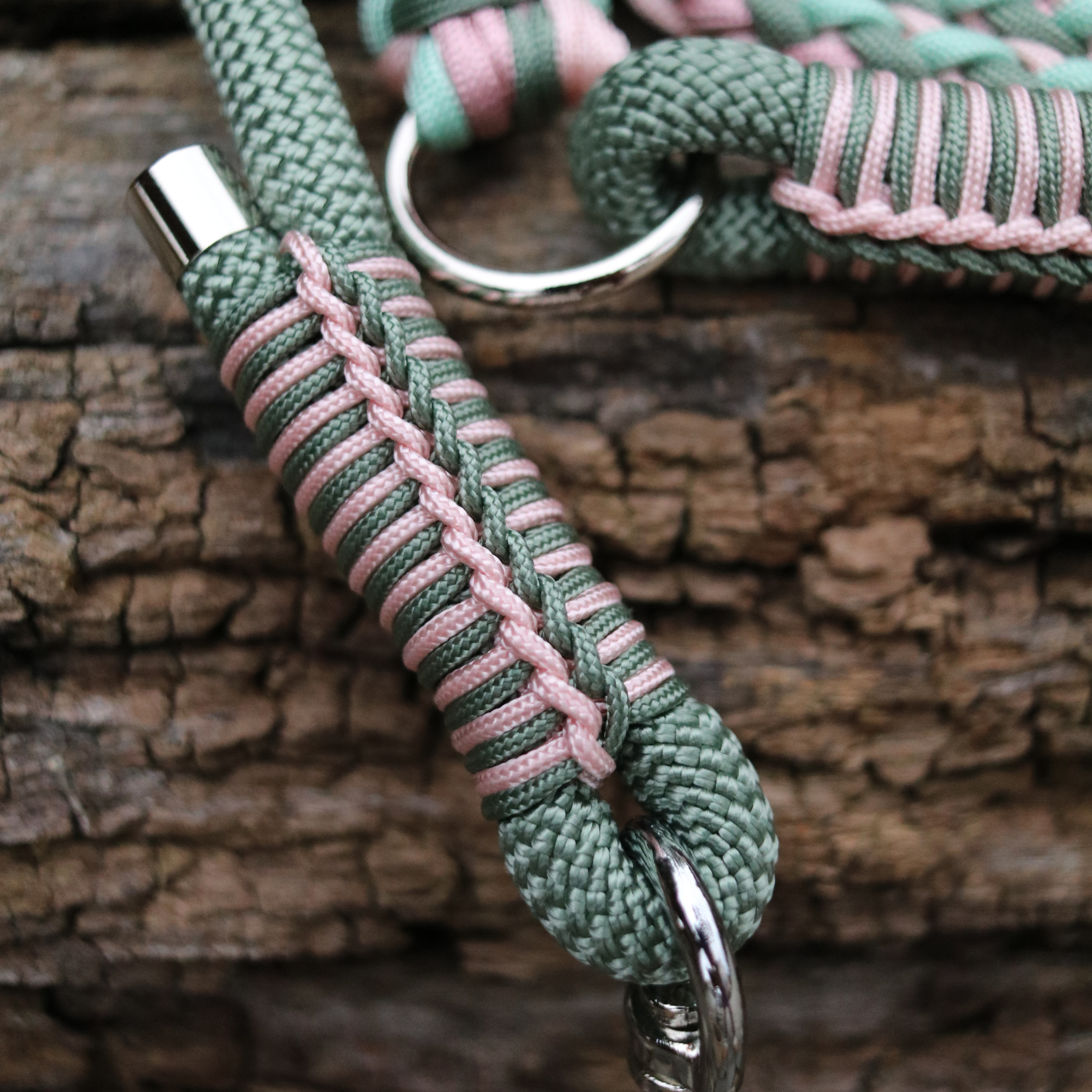 Paracord/Tau Leine in Foggy und Rosa