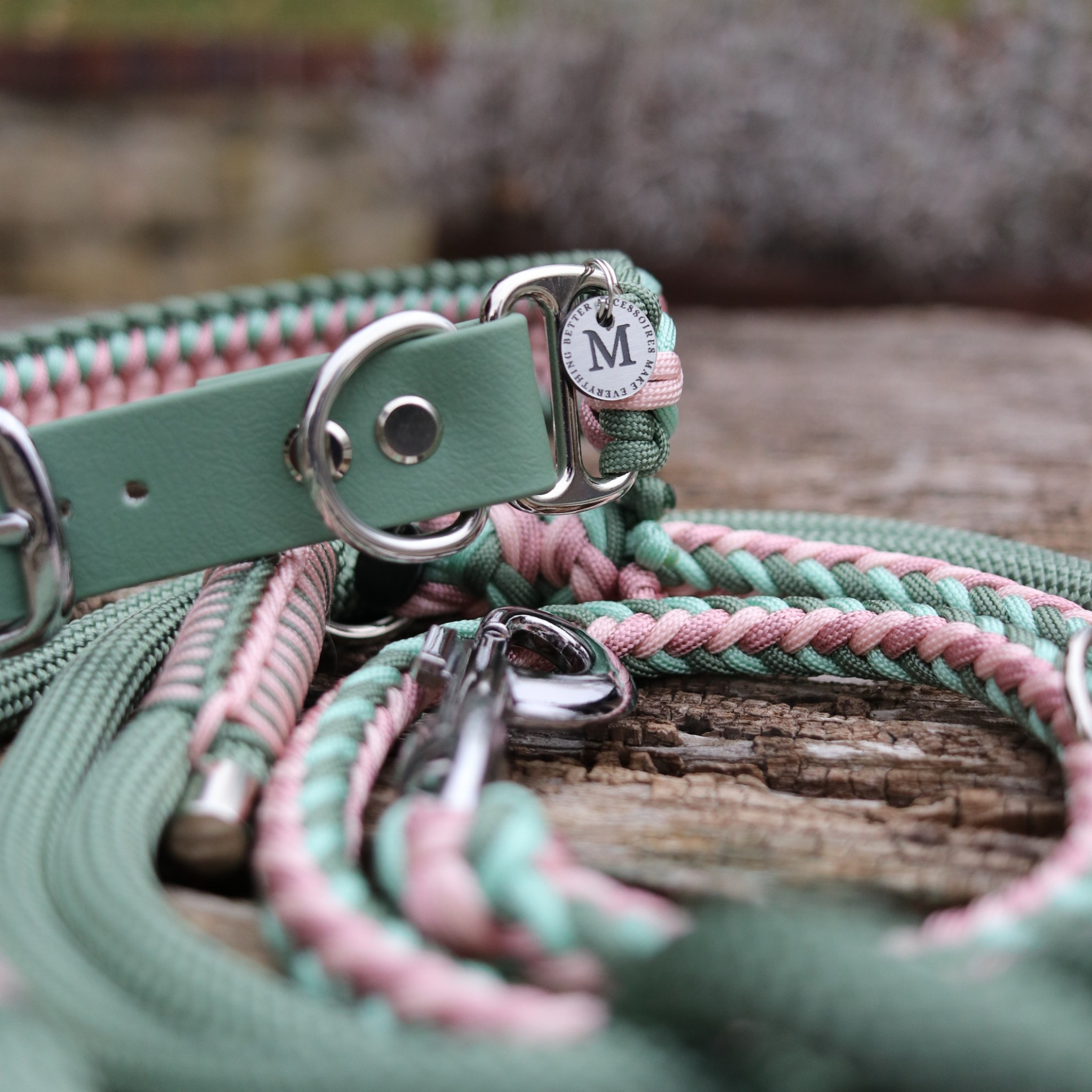 Paracordhalsband "Shining" in Foggy und Rosa