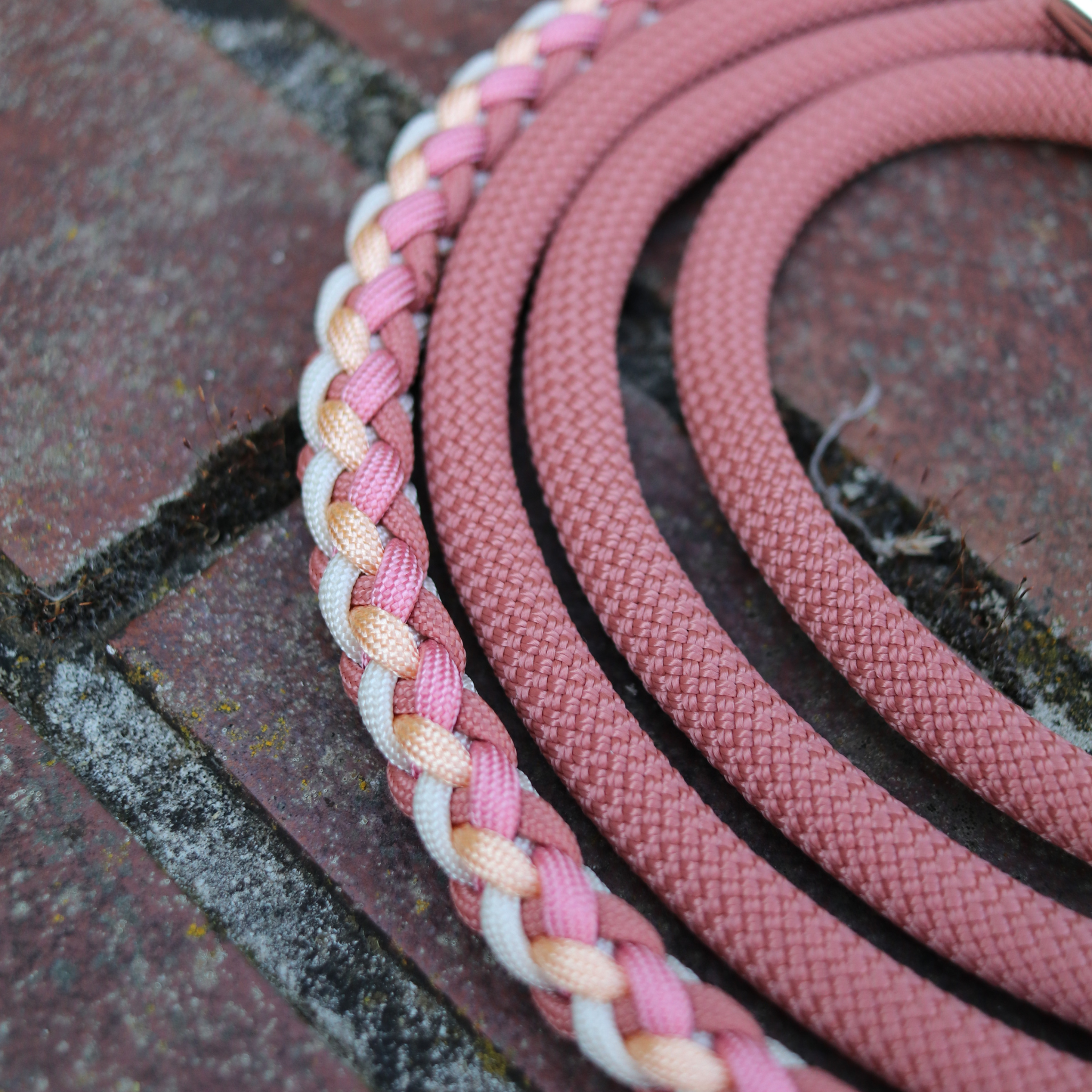 Paracordkombi in Muted Coral und Pastell Peach