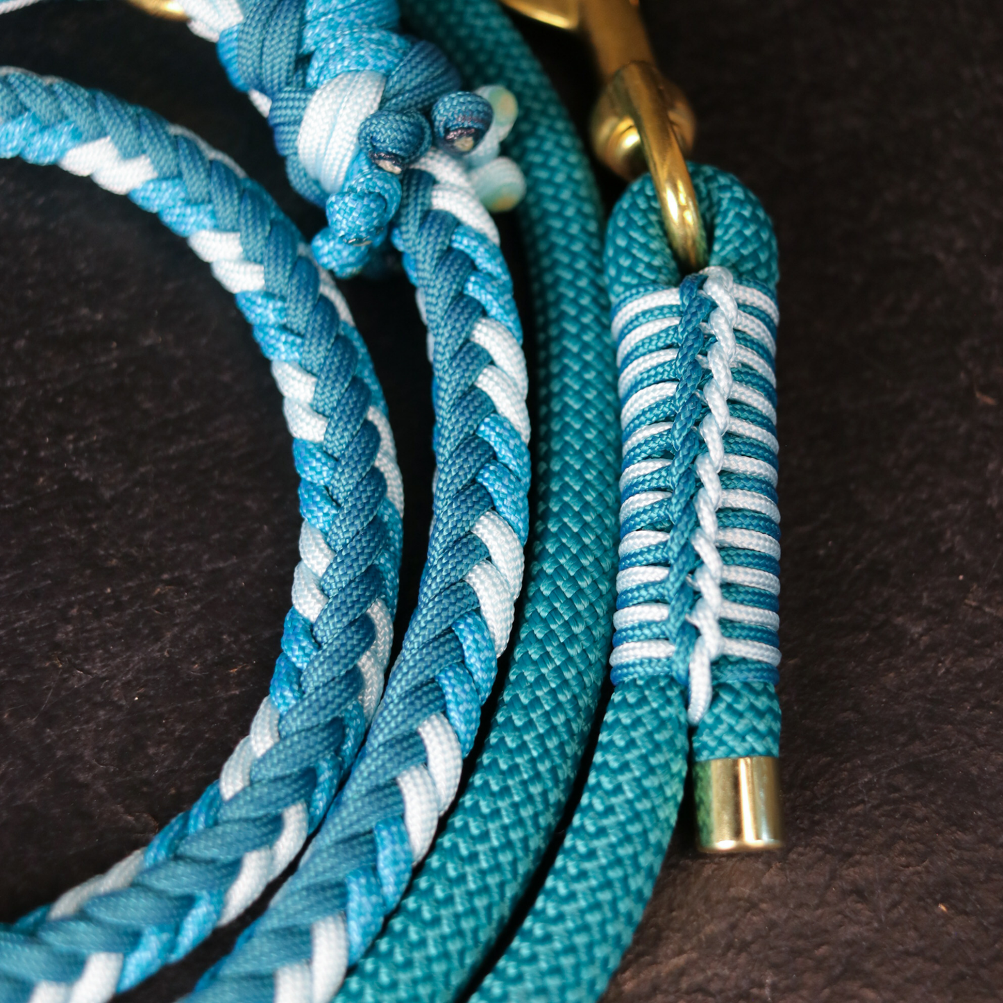 Paracord/ Tau Leine "Herringbone" in Teal und Türkis