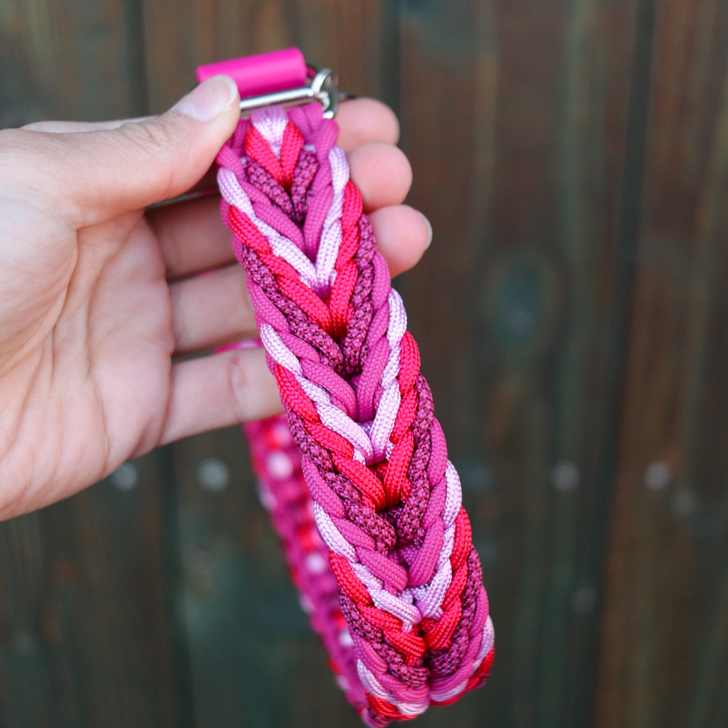Paracordhalsband "Valentine" in Red Velvet und Fuchsia