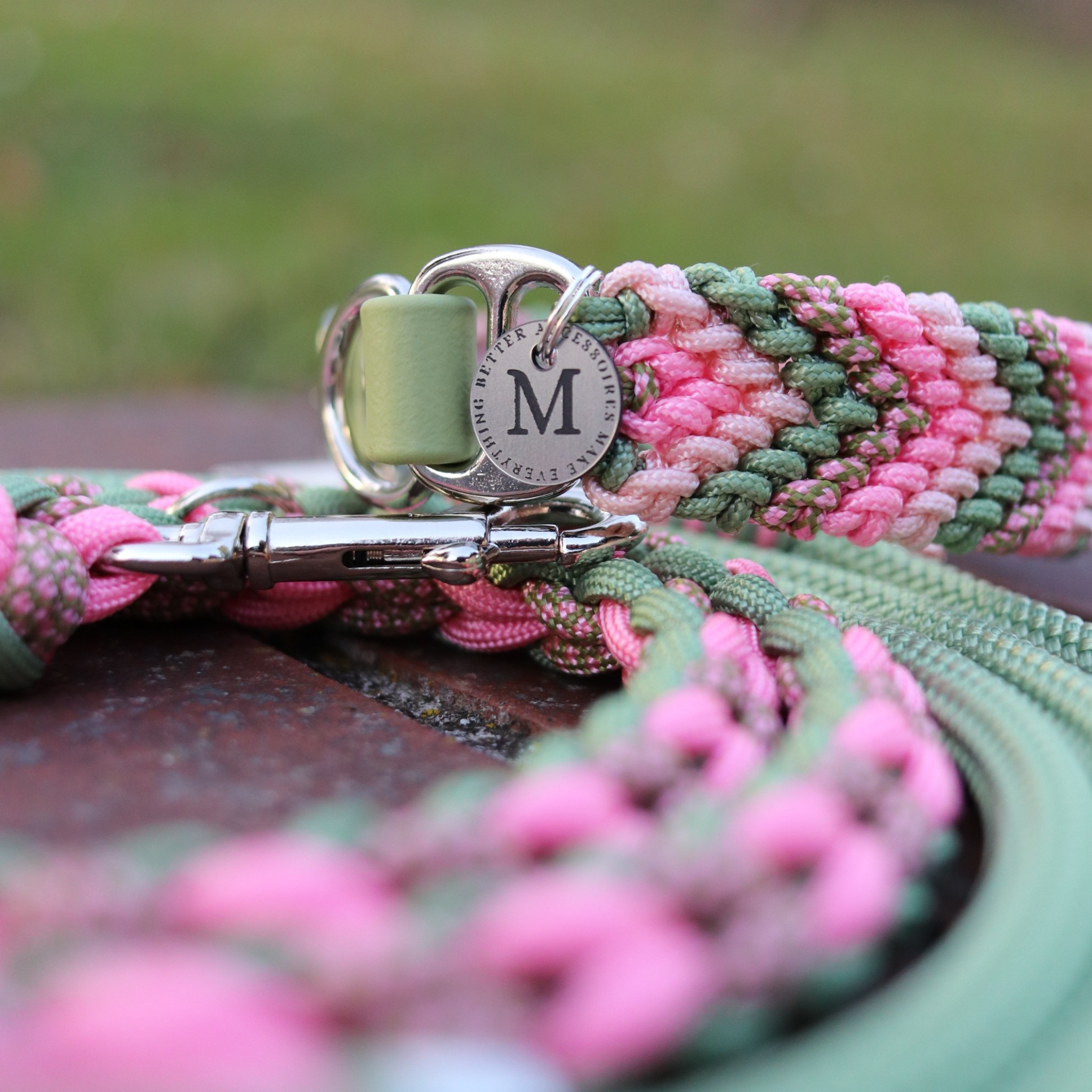 Paracordhalsband "Freundschaft" 2,5cm Breite in Rosa und Guacamole
