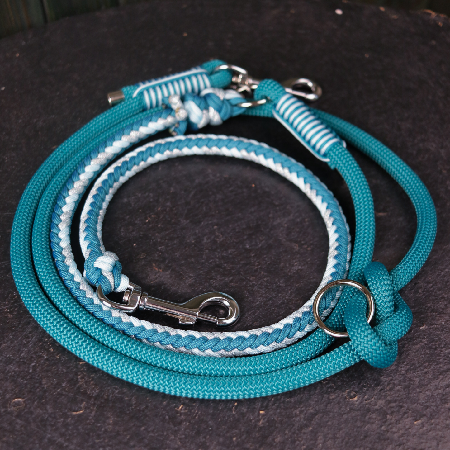 Paracord/ Tau Leine "Herringbone" in Teal und Glitzerblau