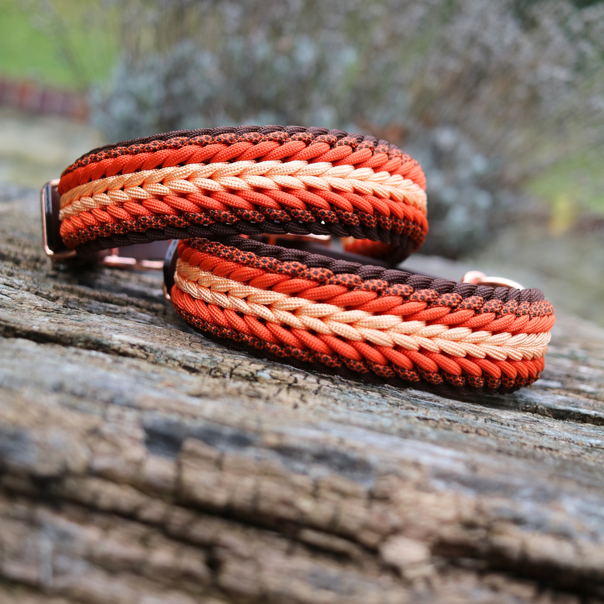Paracordhalsband "Shining" in Orange und Walnuss
