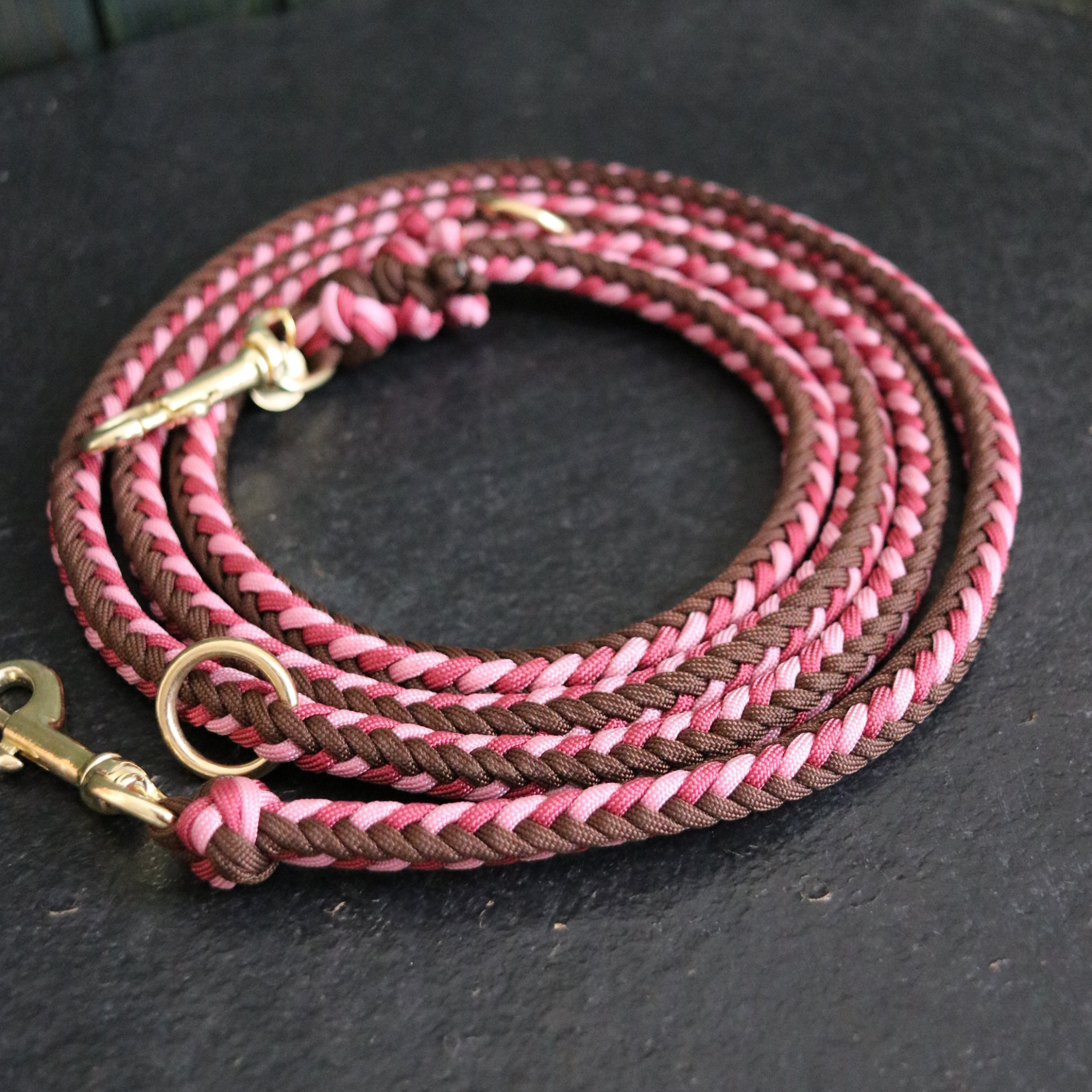 Paracordleine "Herringbone" in Walnuss und Rosa