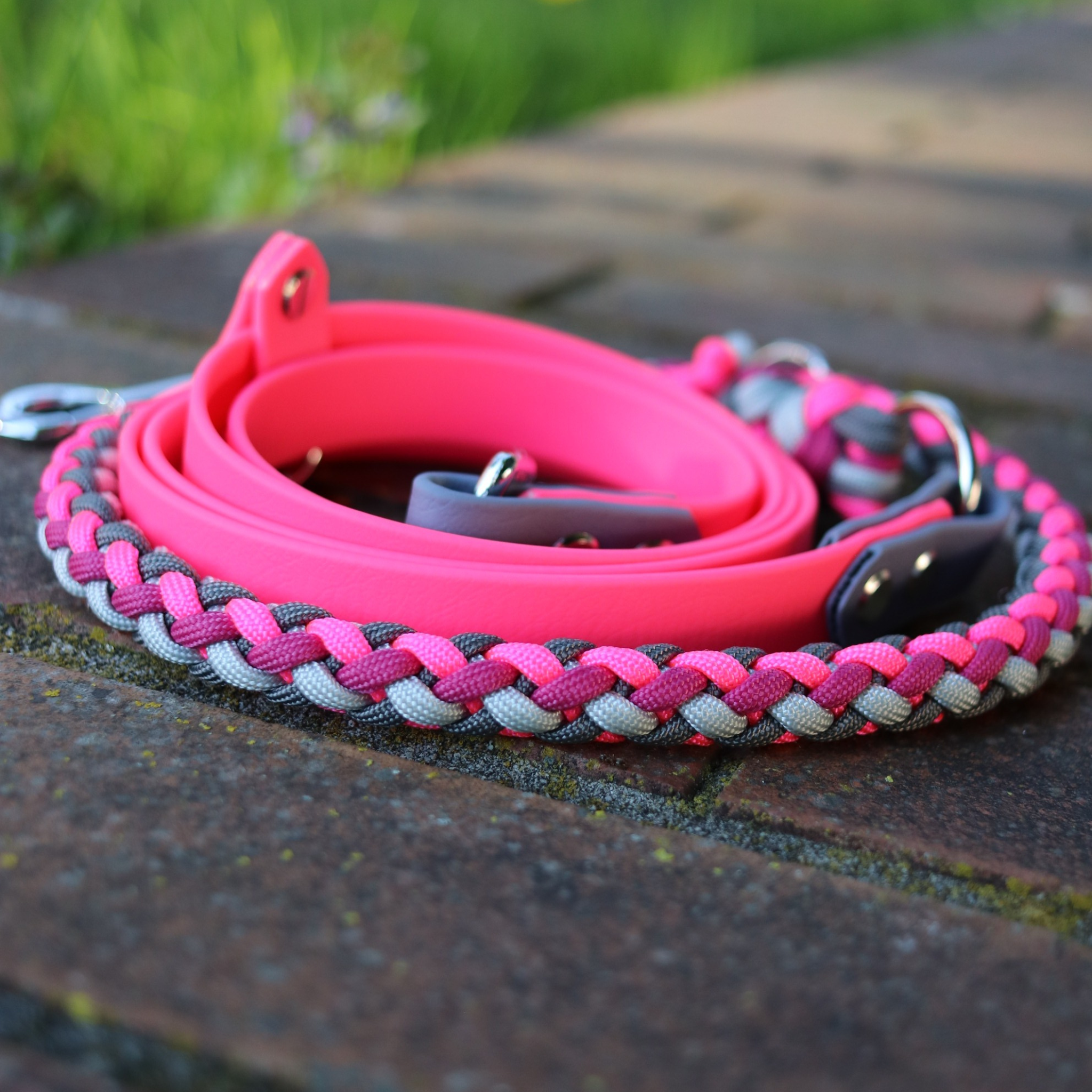 Paracord/Biothane Leine in Neonpink und Grau