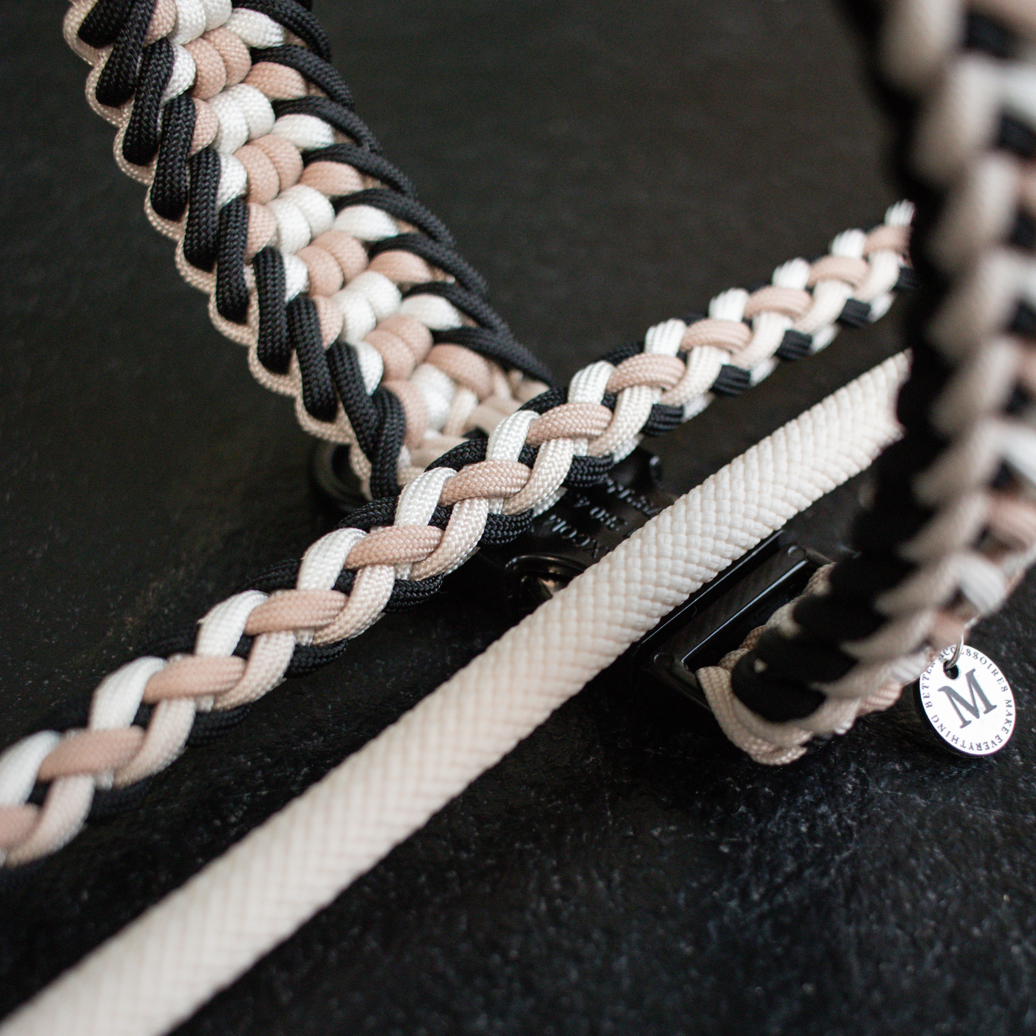 Paracord/Tau Leine in Schwarz und Cream
