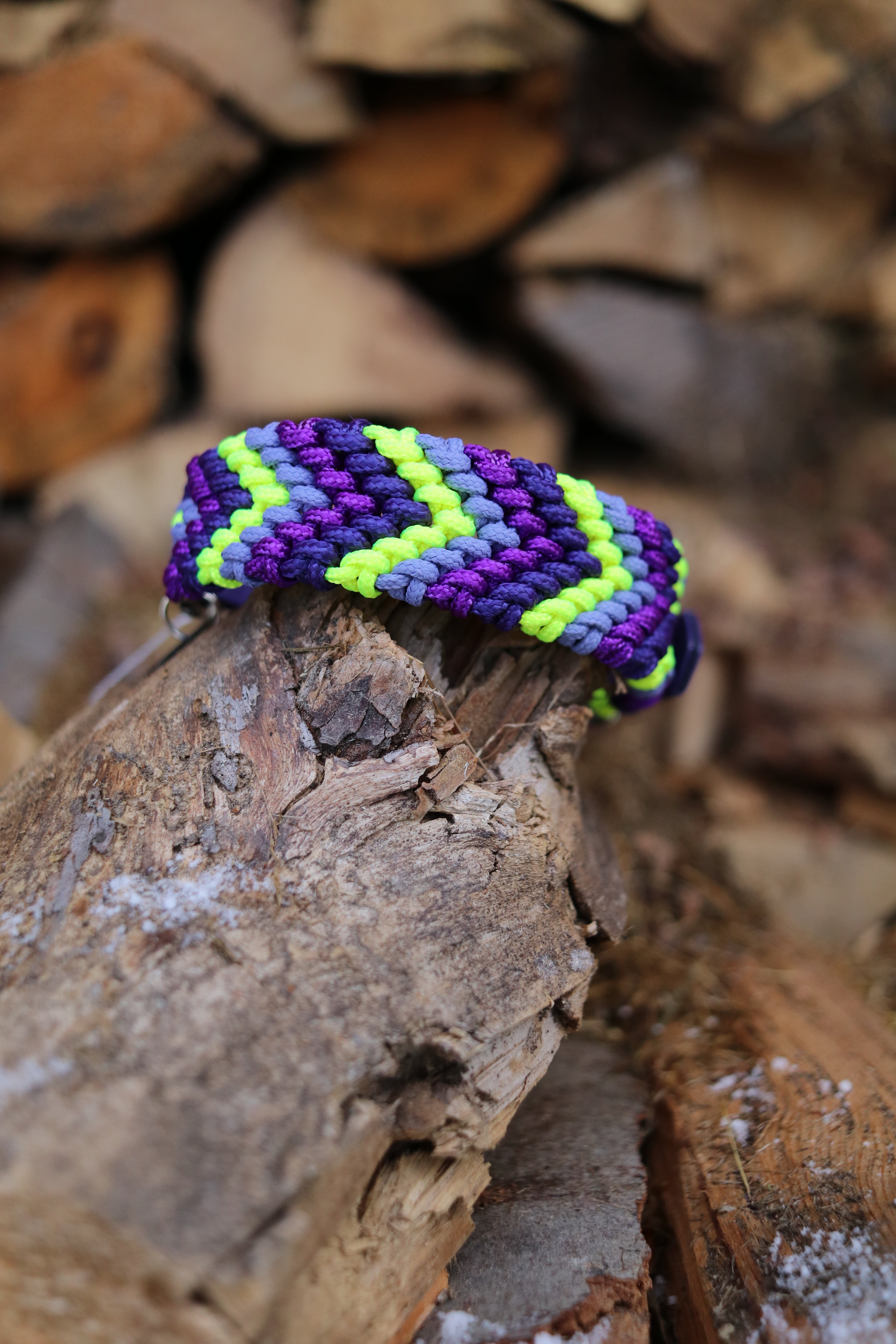 Kombi in Neon Gelb und Lila