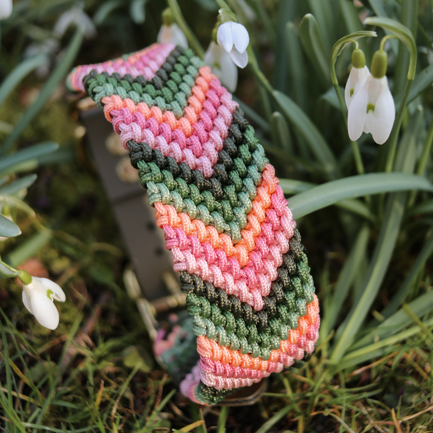 Paracordhalsband "Freundschaft" in Olive und Blutorange