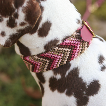 Paracordhalsband "Freundschaft" in Walnuss und Rosa