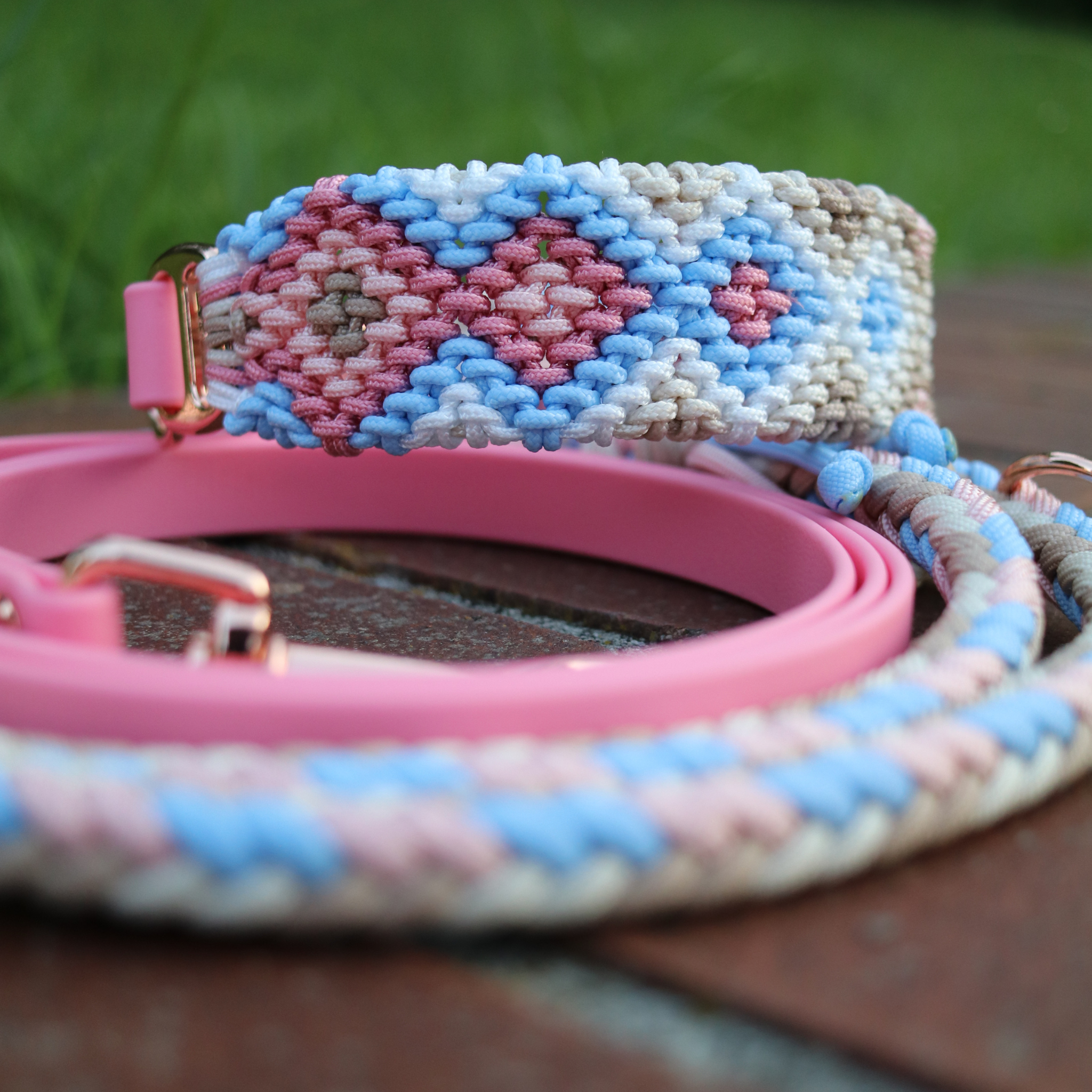 Paracordkombi "Lotus" in Rosa und Polar