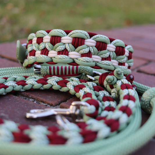 Paracordhalsband "Blossom Dreams" in Rot und Guacamole