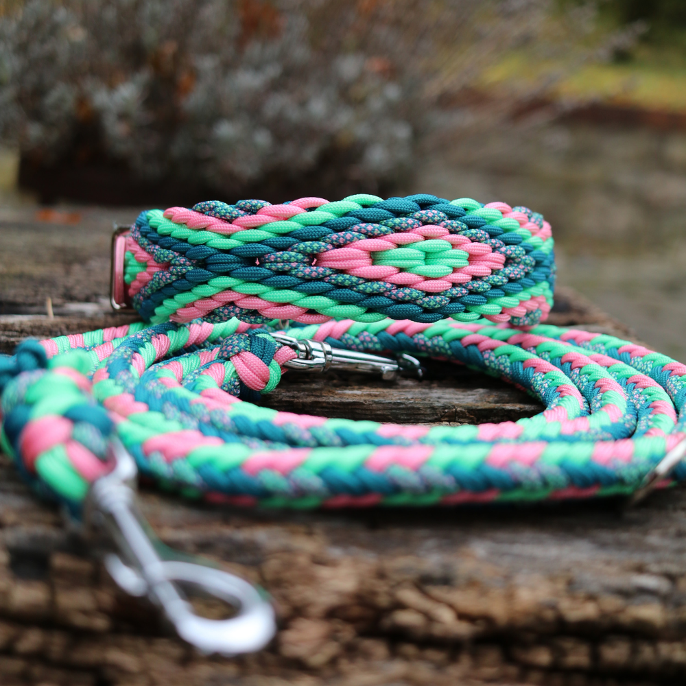 Paracordhalsband "Herkis" in Teal und Rosa