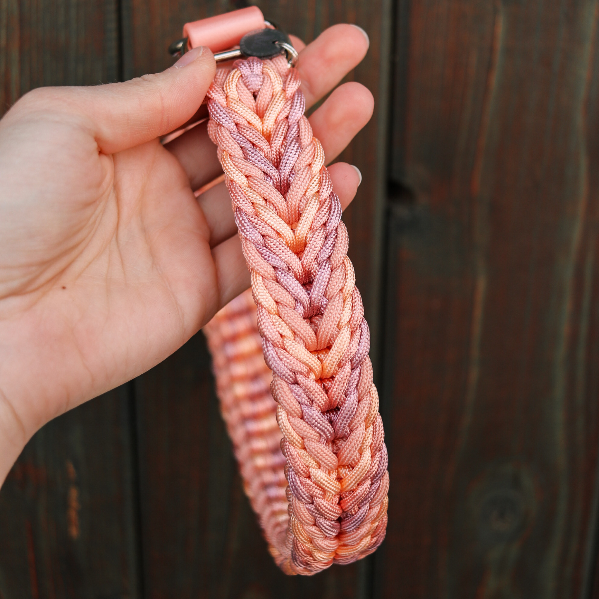 Paracordhalsband "Valentine" in Pastellrosa