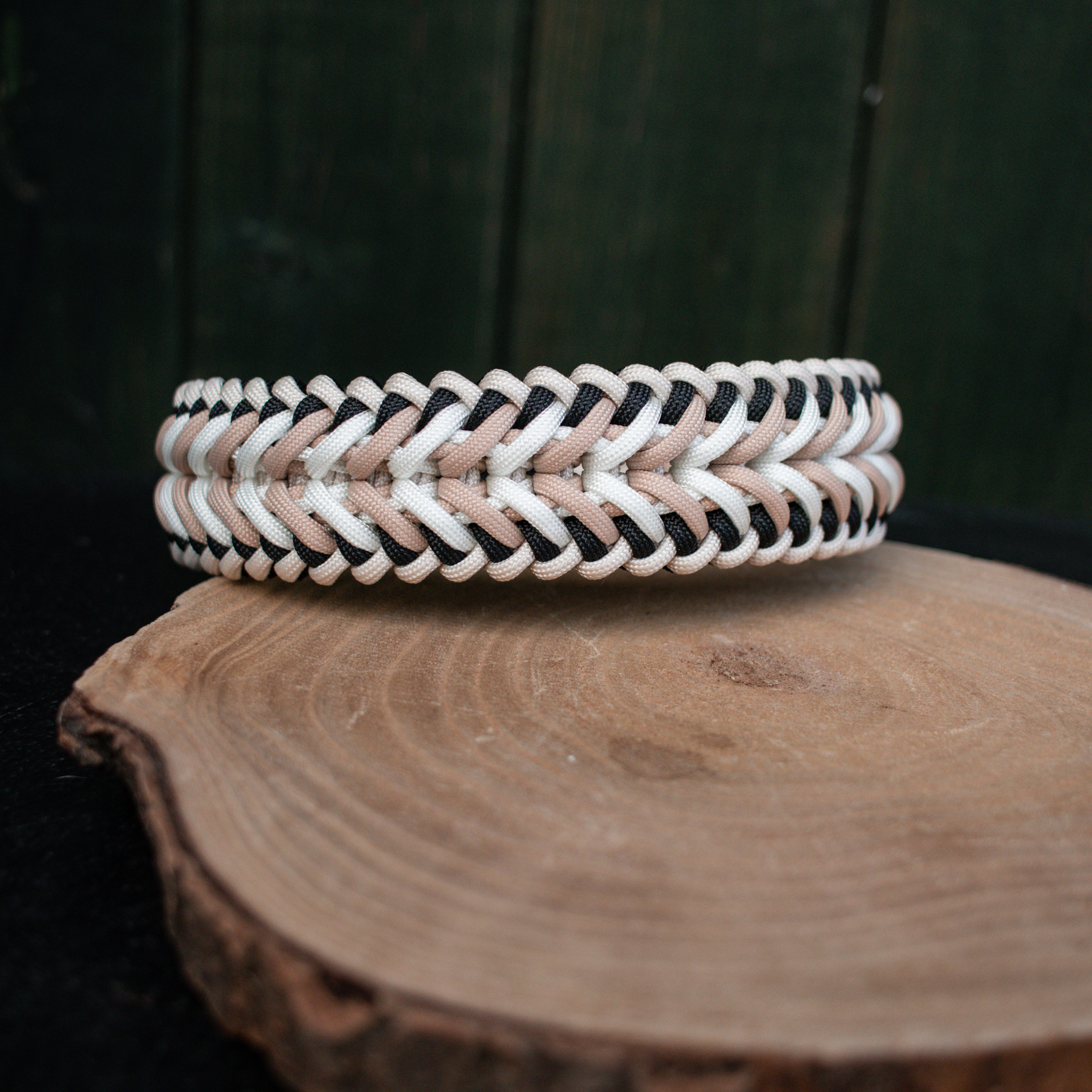Paracordhalsband "Harmony" in Schwarz und Cream