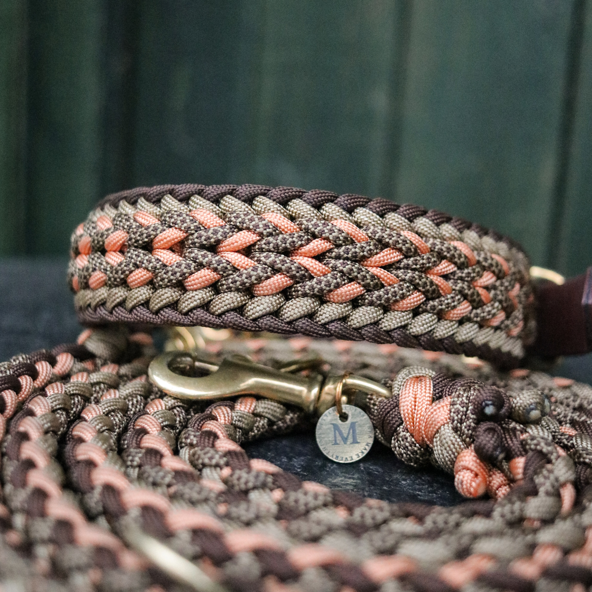 Paracordhalsband "Juno" in Walnuss und Kupfer