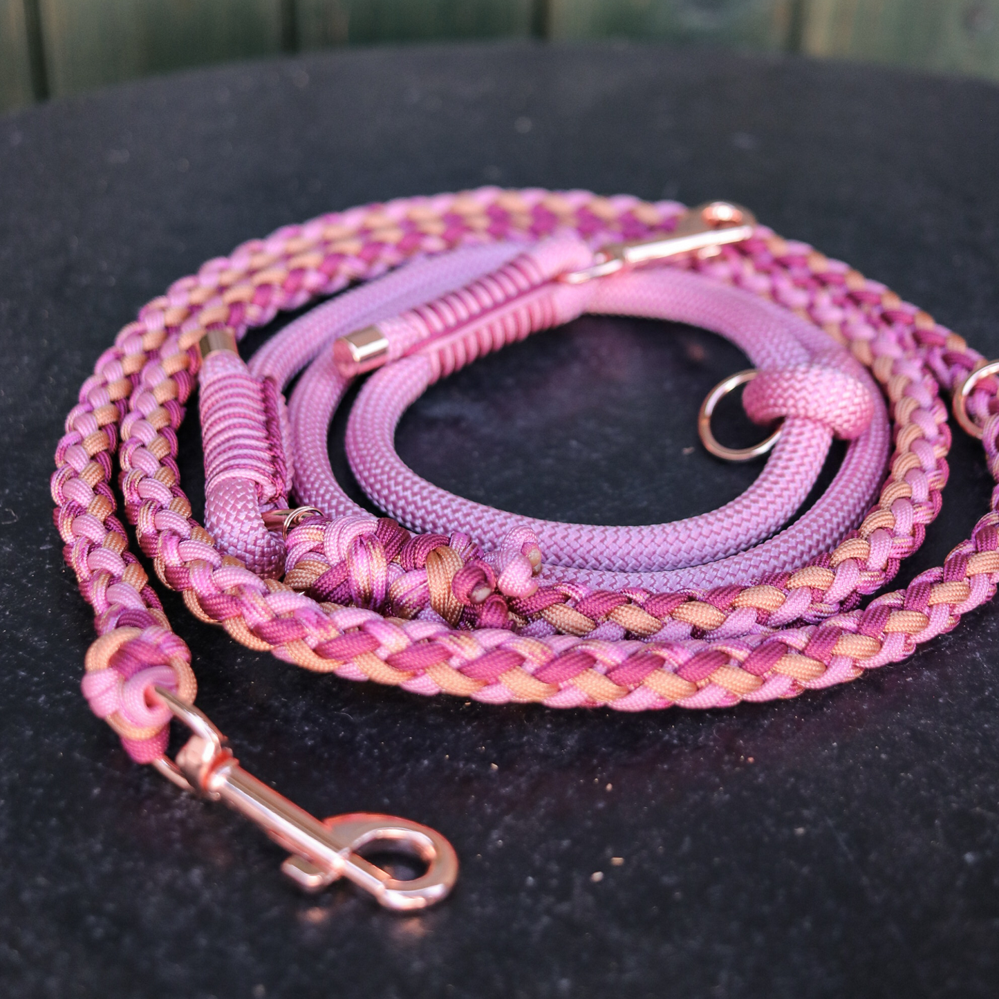 Kombination in Rosa und Kupfer
