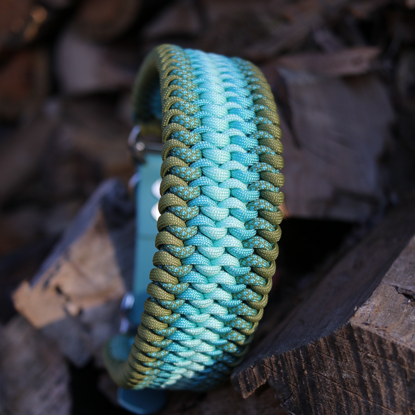 Paracordhalsband "Lilith" in Türkis und Moss