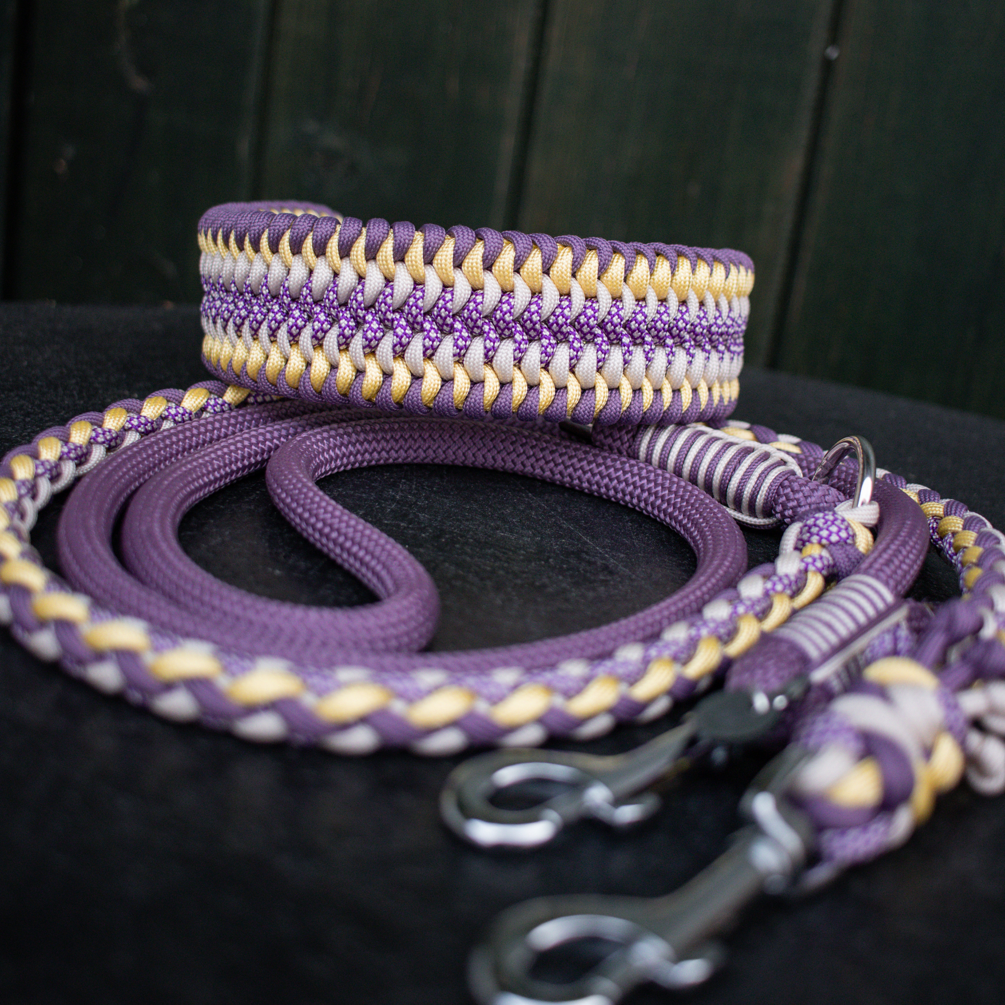 Paracordhalsband "Lilith" in Lila und Gelb