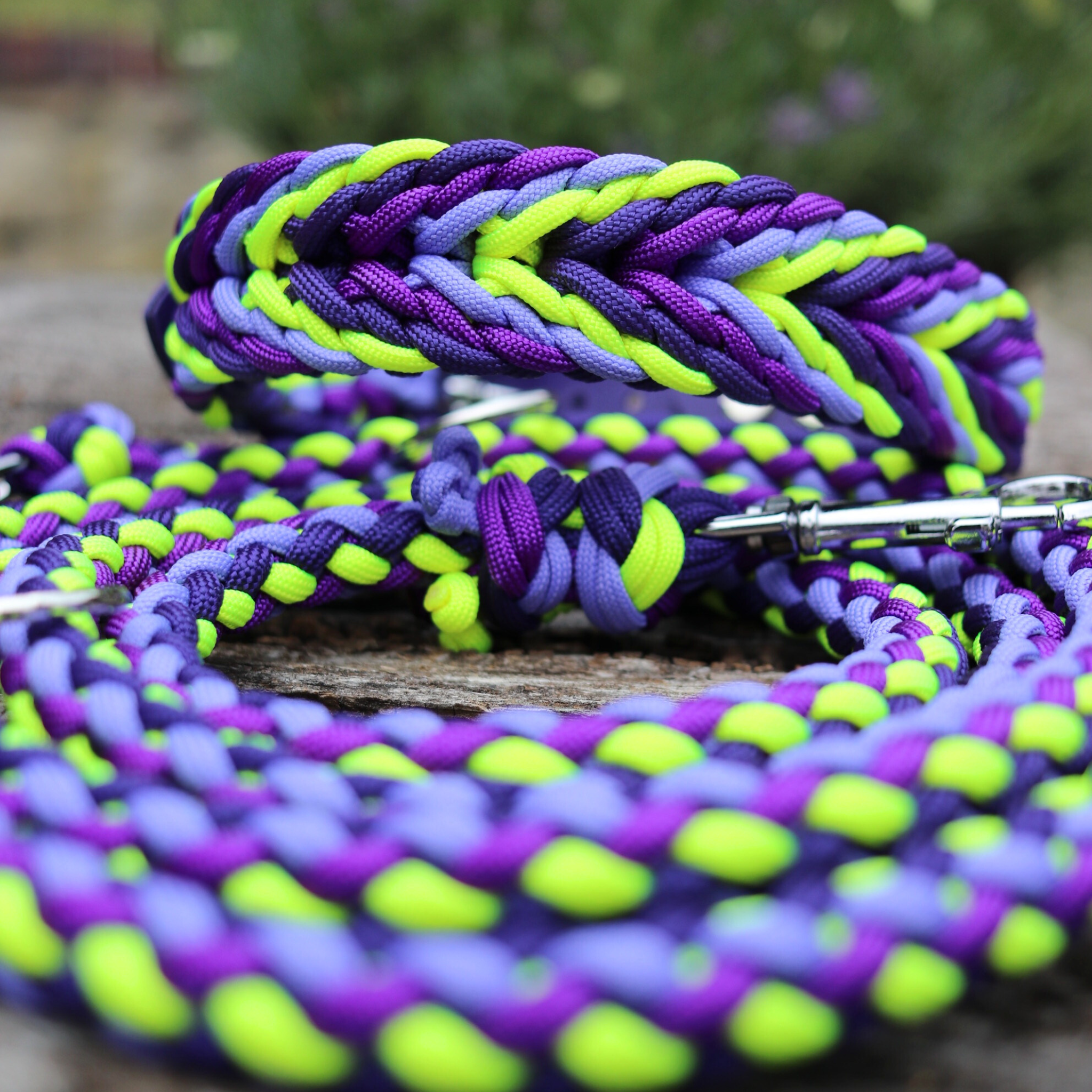 Paracordhalsband "Valentine" in Lila und Neon Gelb