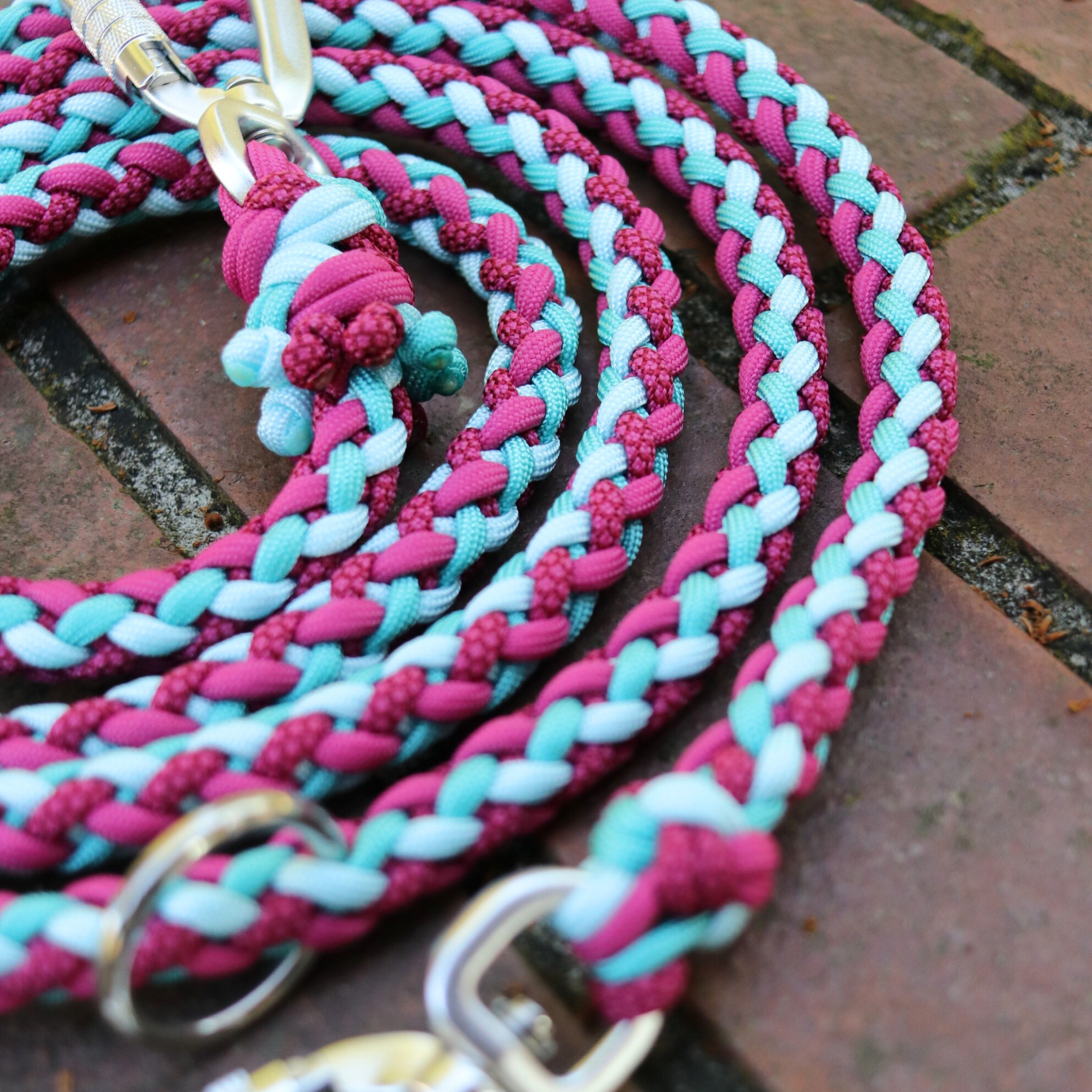 Paracordleine "Gaucho"  in Türkis und Fuchsia