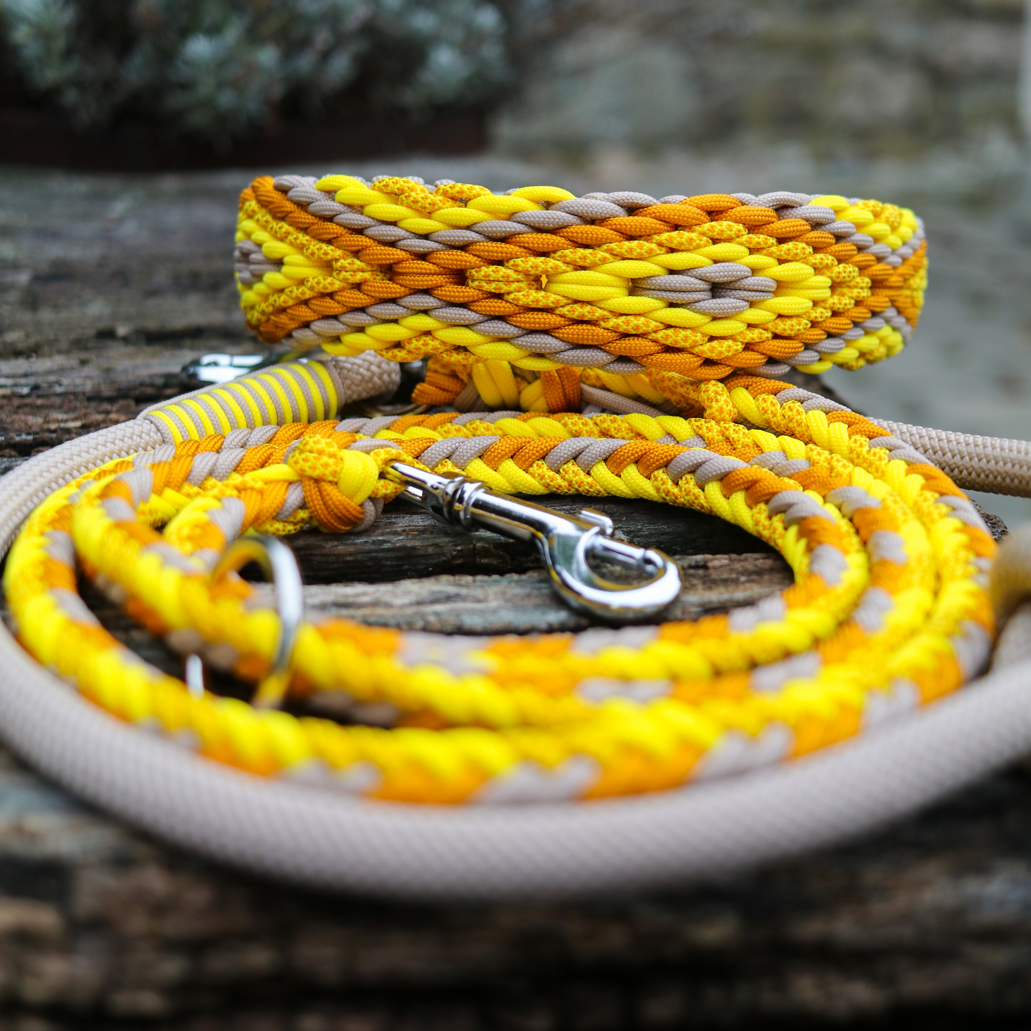 Paracordhalsband "Herkis" in Mocca und Canary