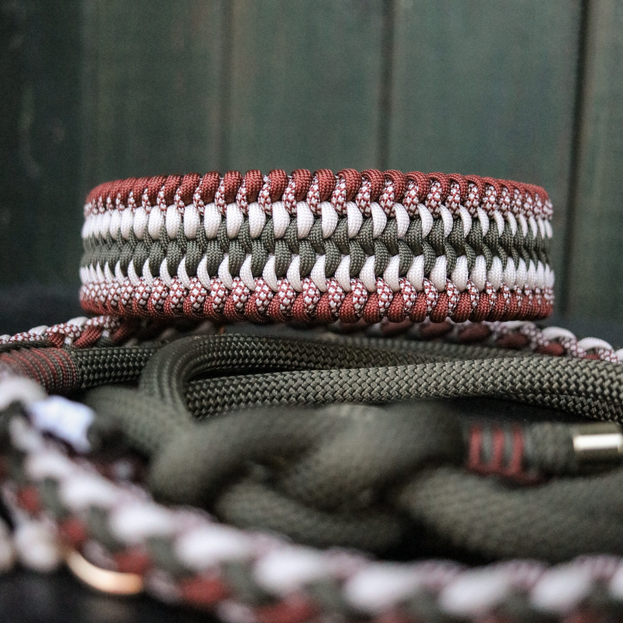 Paracordhalsband "Lilith" in Olive und Schoko
