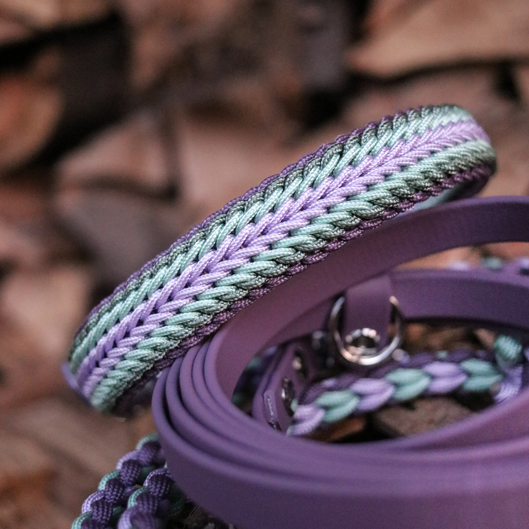 Paracordhalsband "Shining" Typ 1 in Foggy und Lila