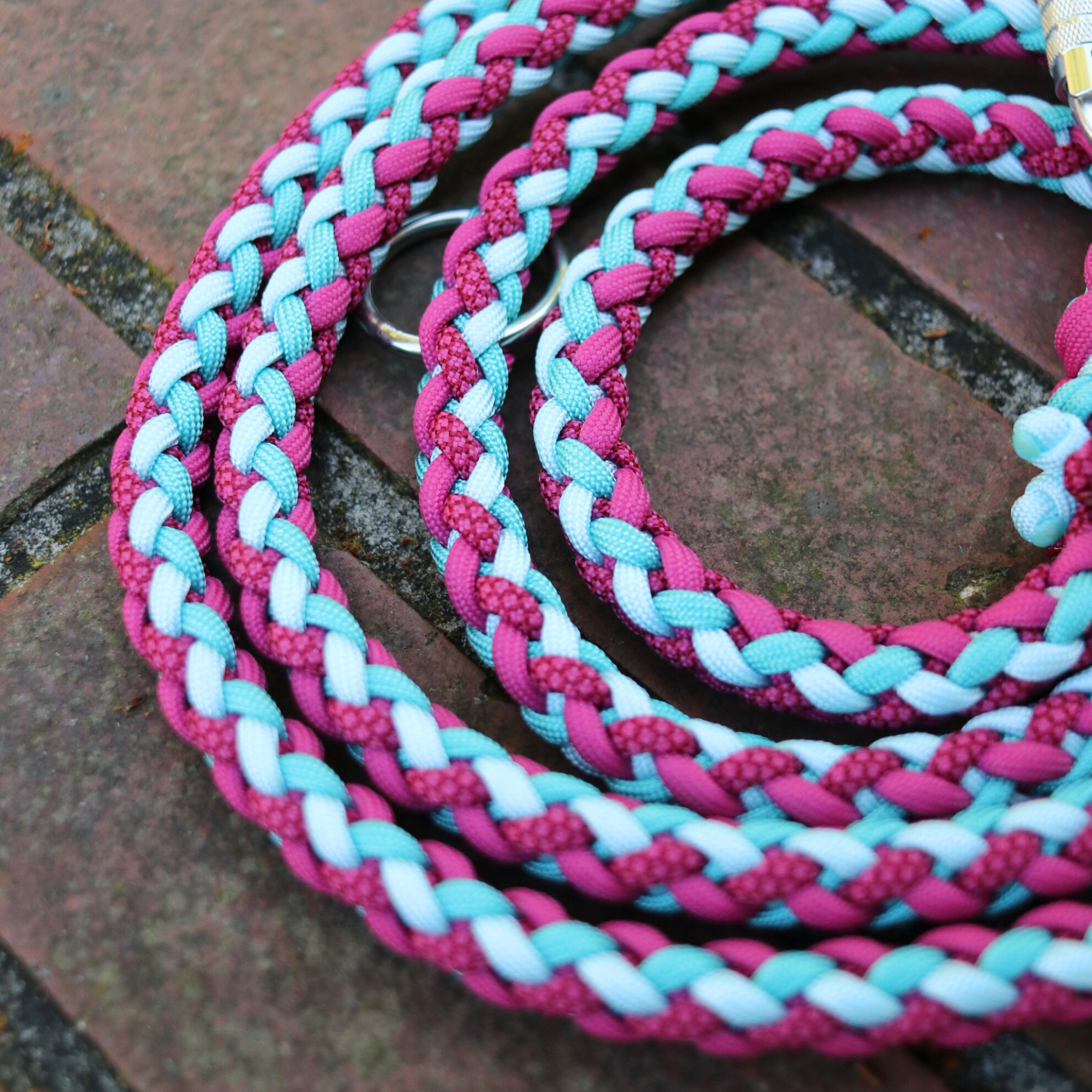 Paracordleine "Gaucho"  in Türkis und Fuchsia