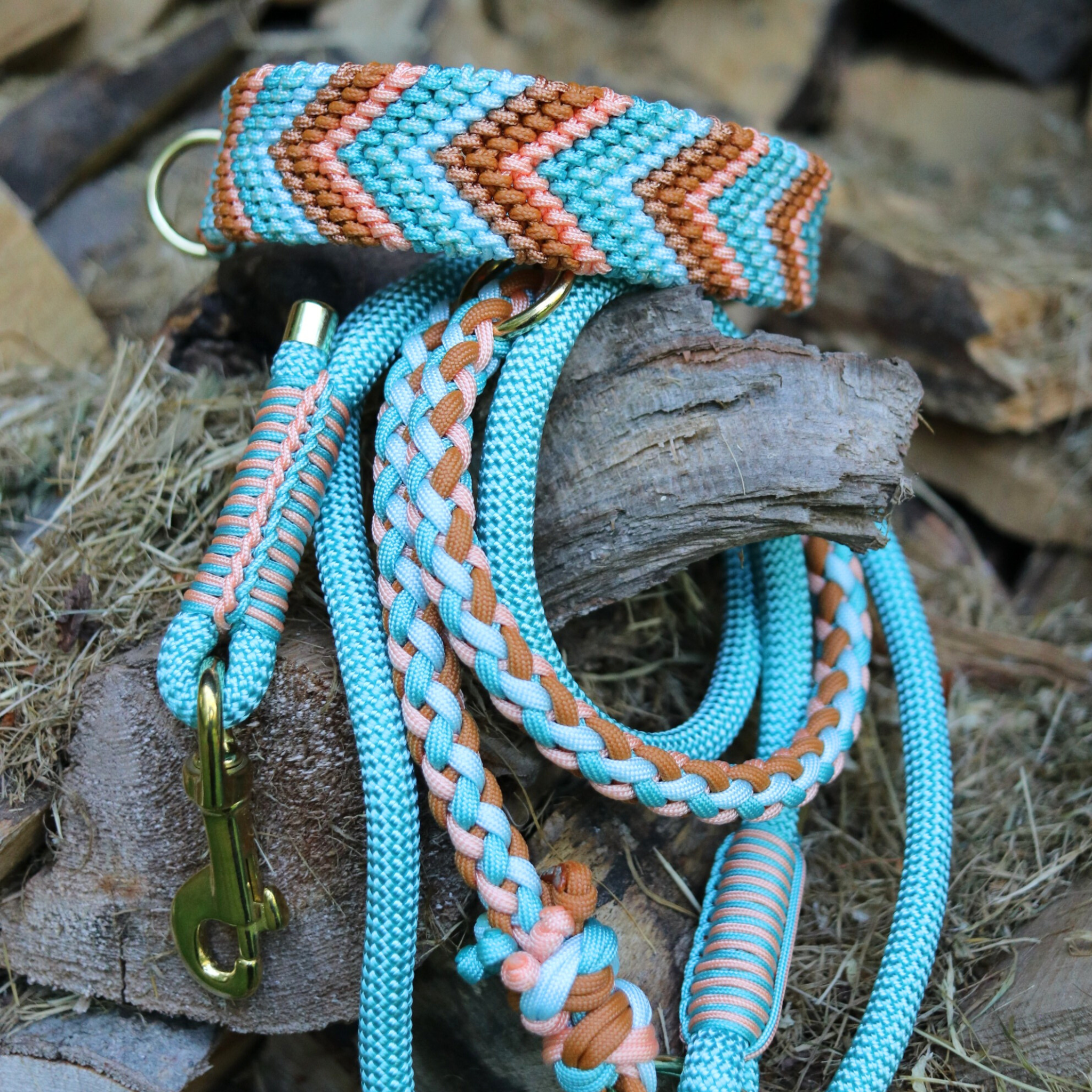 Paracordhalsband "Freundschaft" in Türkis und Mustard