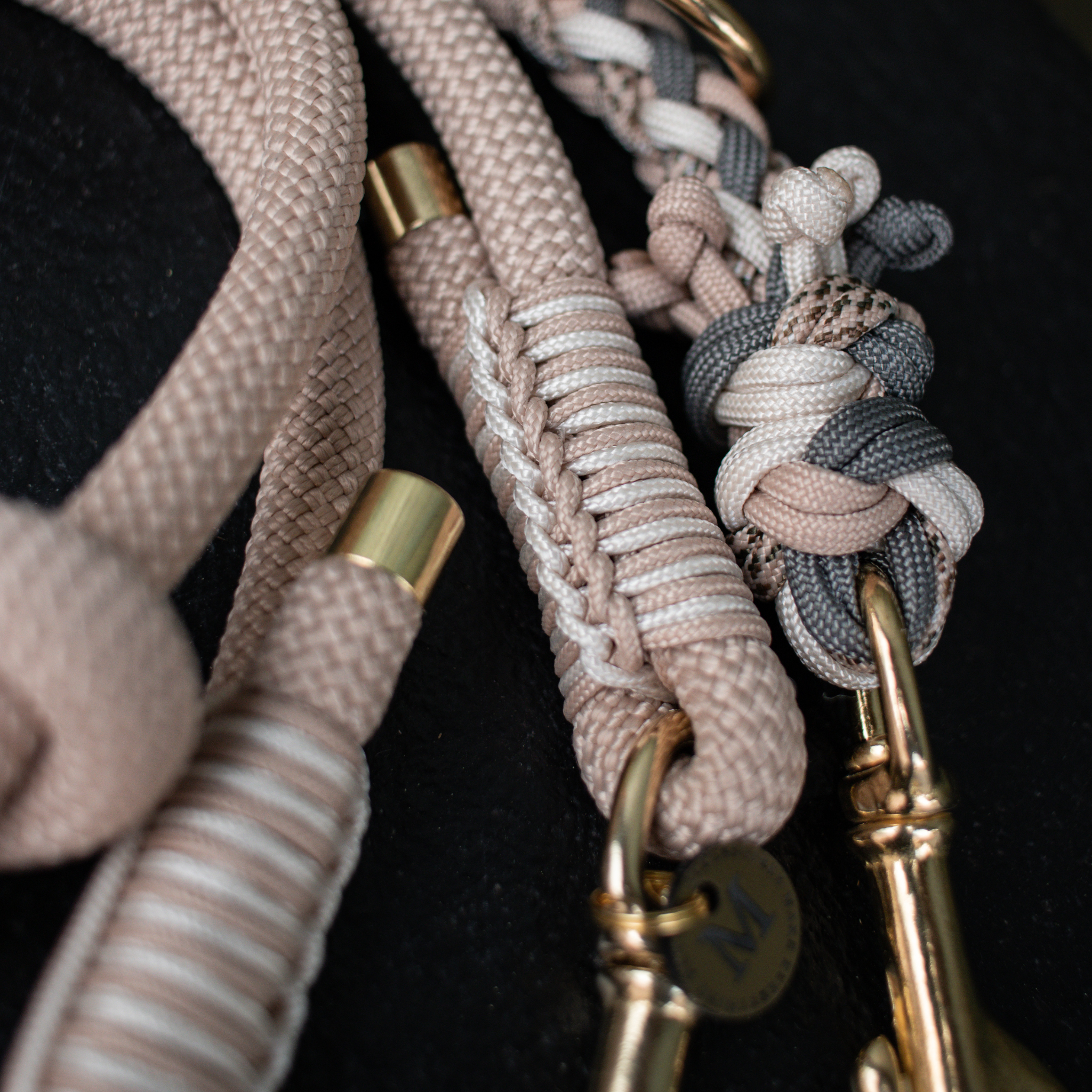 Paracordhalsband "Blossom Dreams" in Beige und Grau