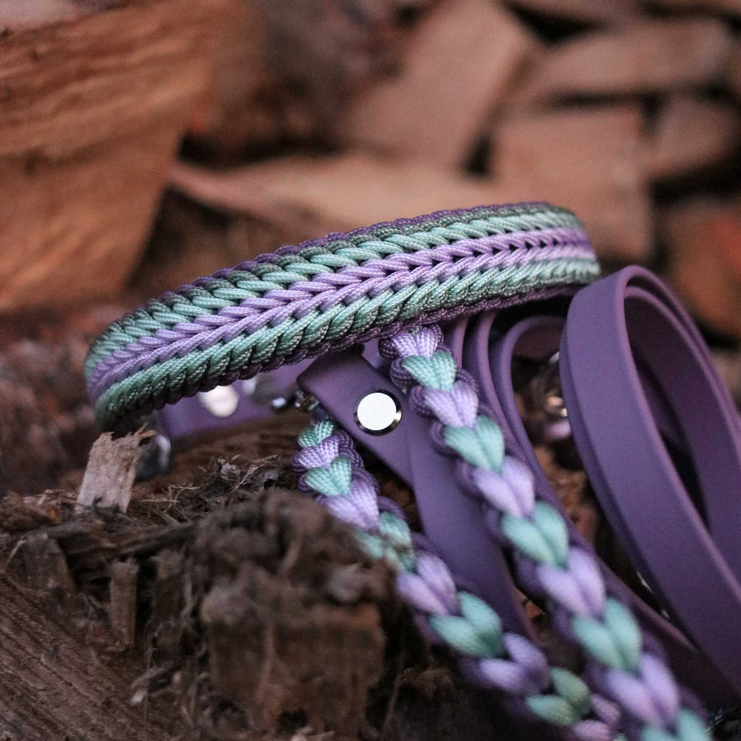 Paracordhalsband "Shining" Typ 1 in Foggy und Lila