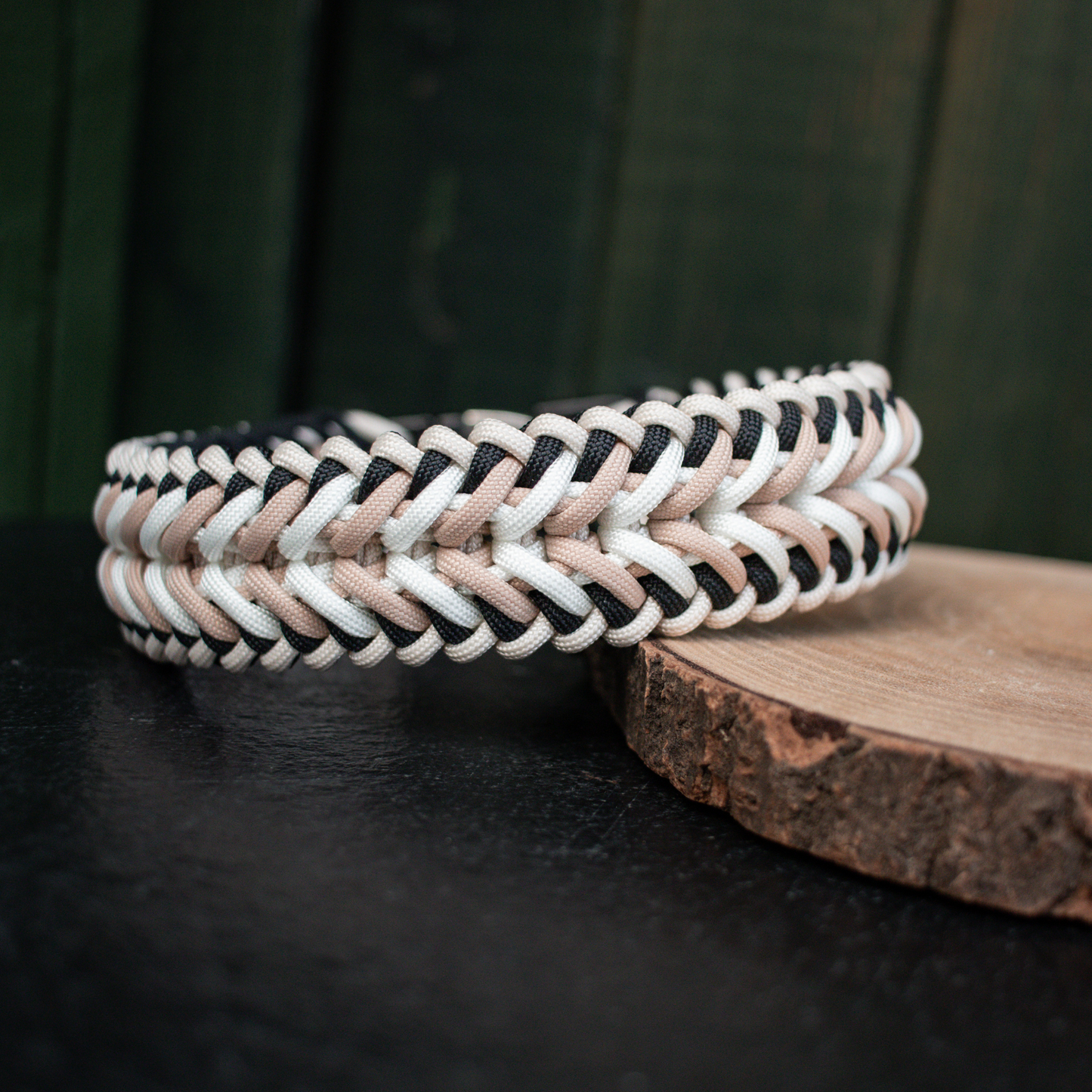 Paracordhalsband "Harmony" in Schwarz und Cream