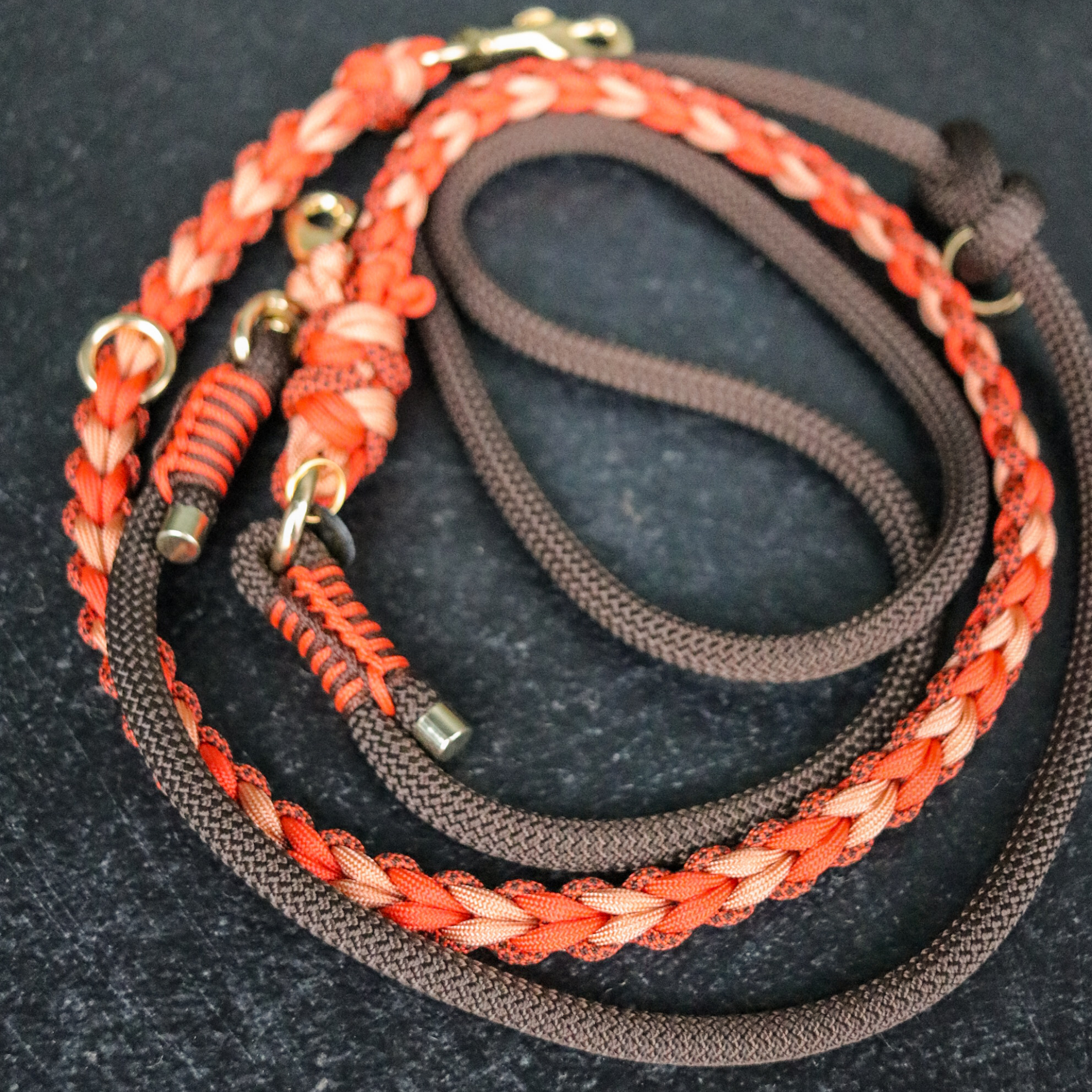Paracord/Tau Leine für kleine Hunde in Orange und Walnuss