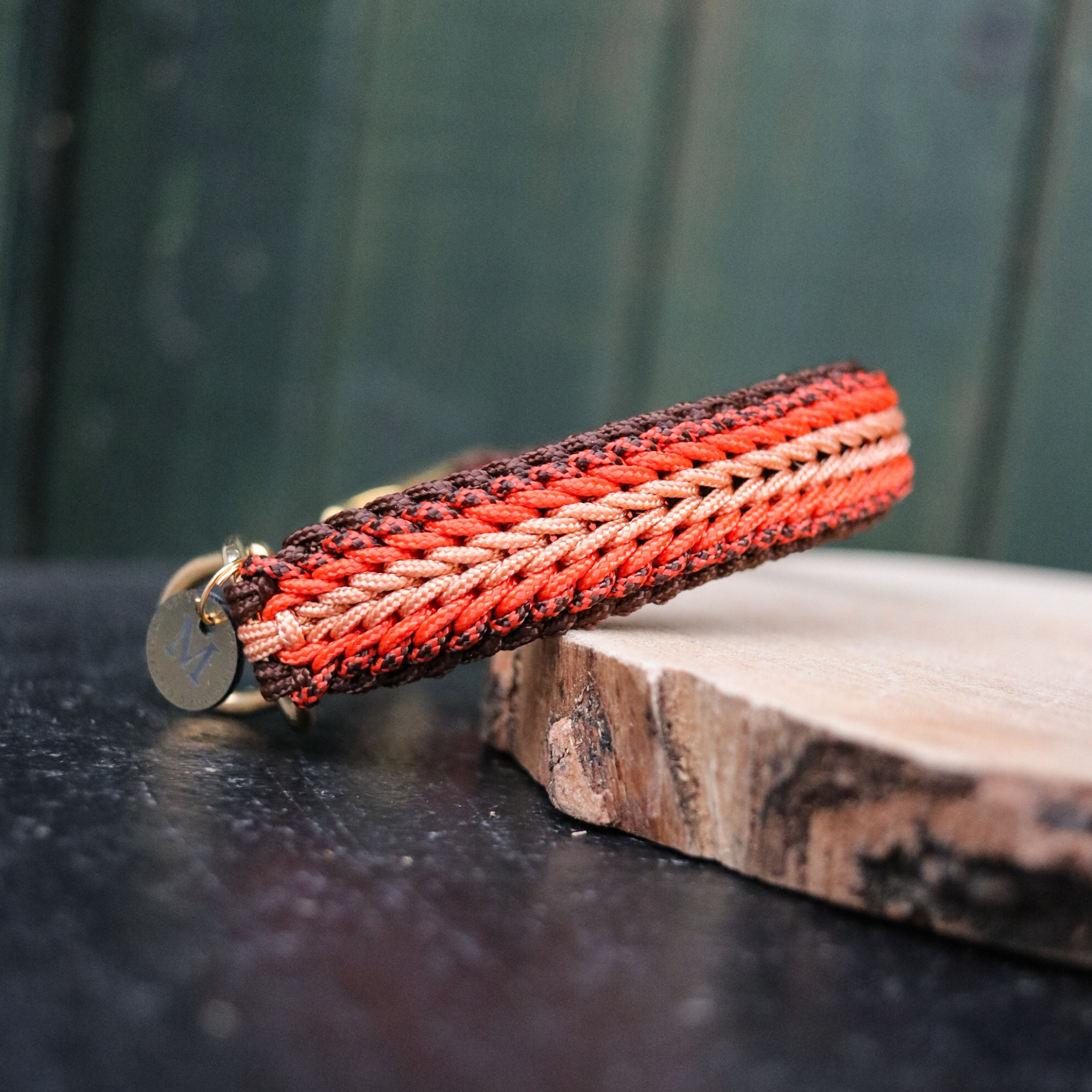 Paracordhalsband "Shining" Typ 1 in Orange und Walnuss