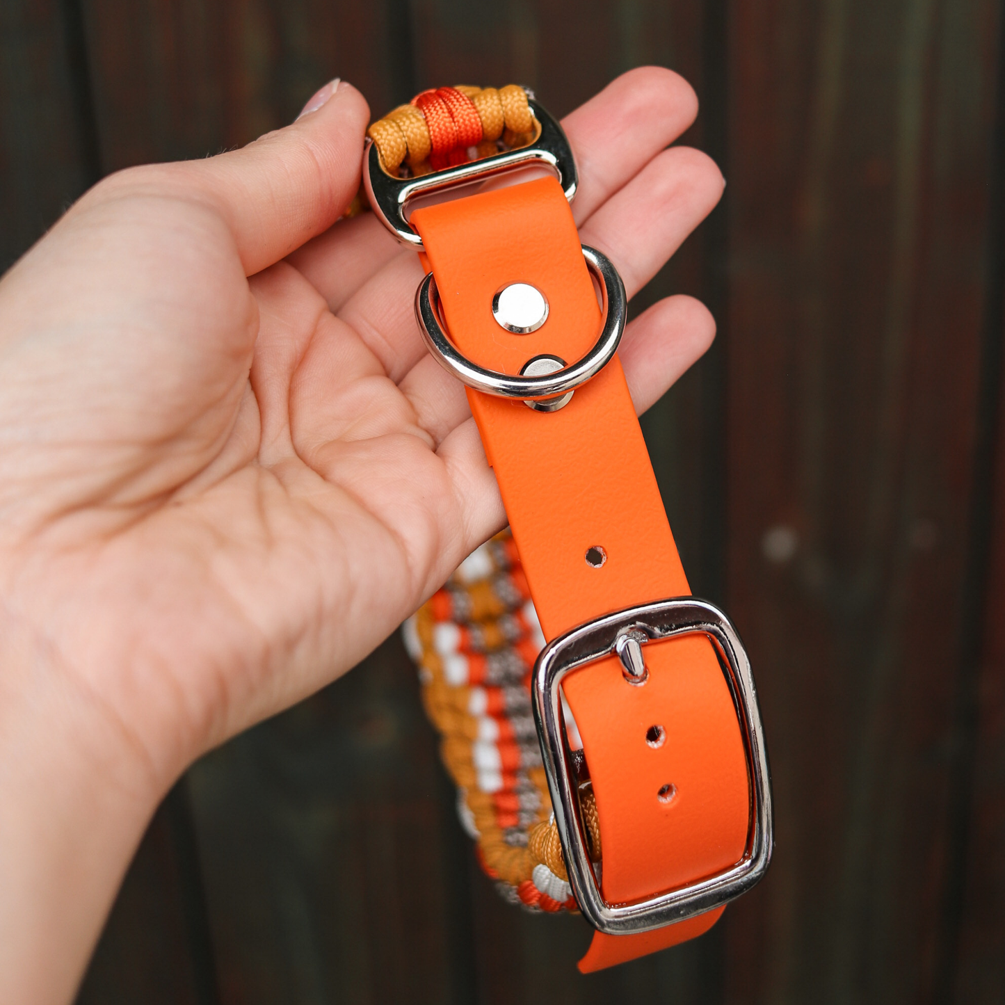 Paracordhalsband "Herkis" in Orange und Haselnuss