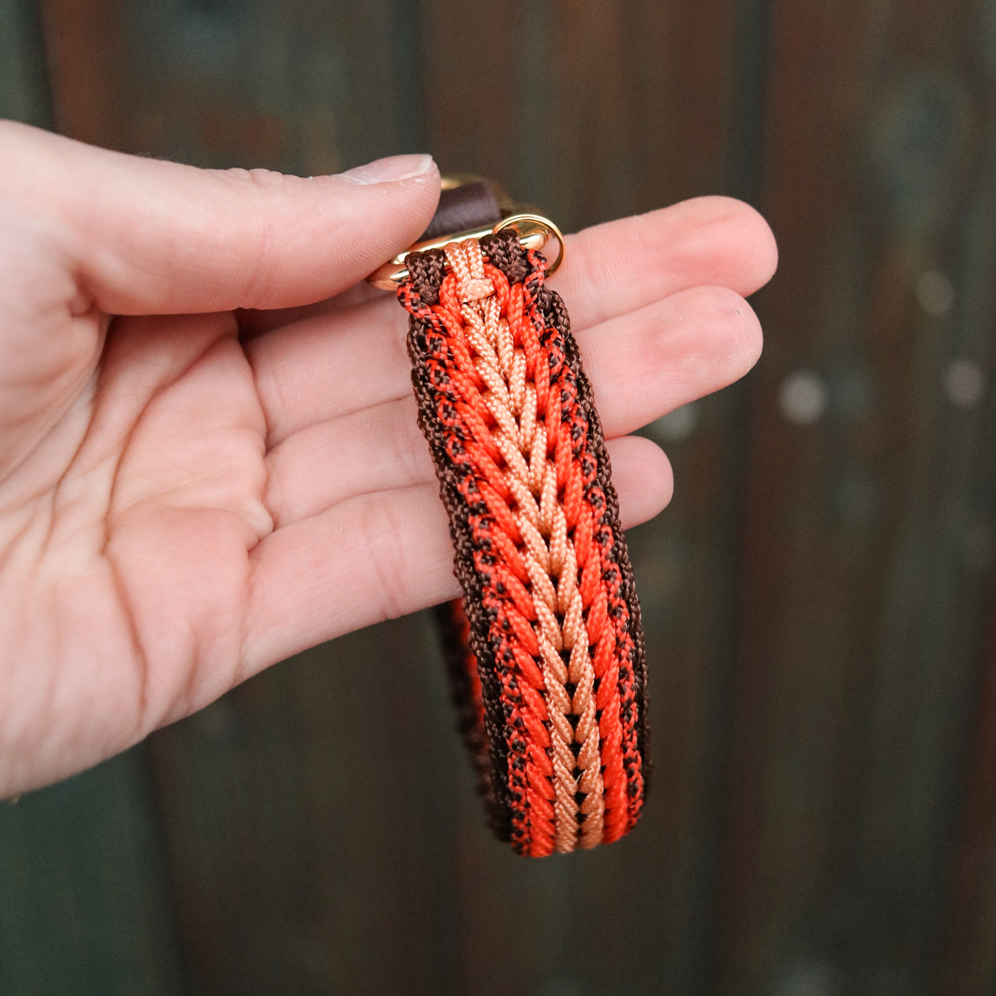 Paracordhalsband "Shining" Typ 1 in Orange und Walnuss