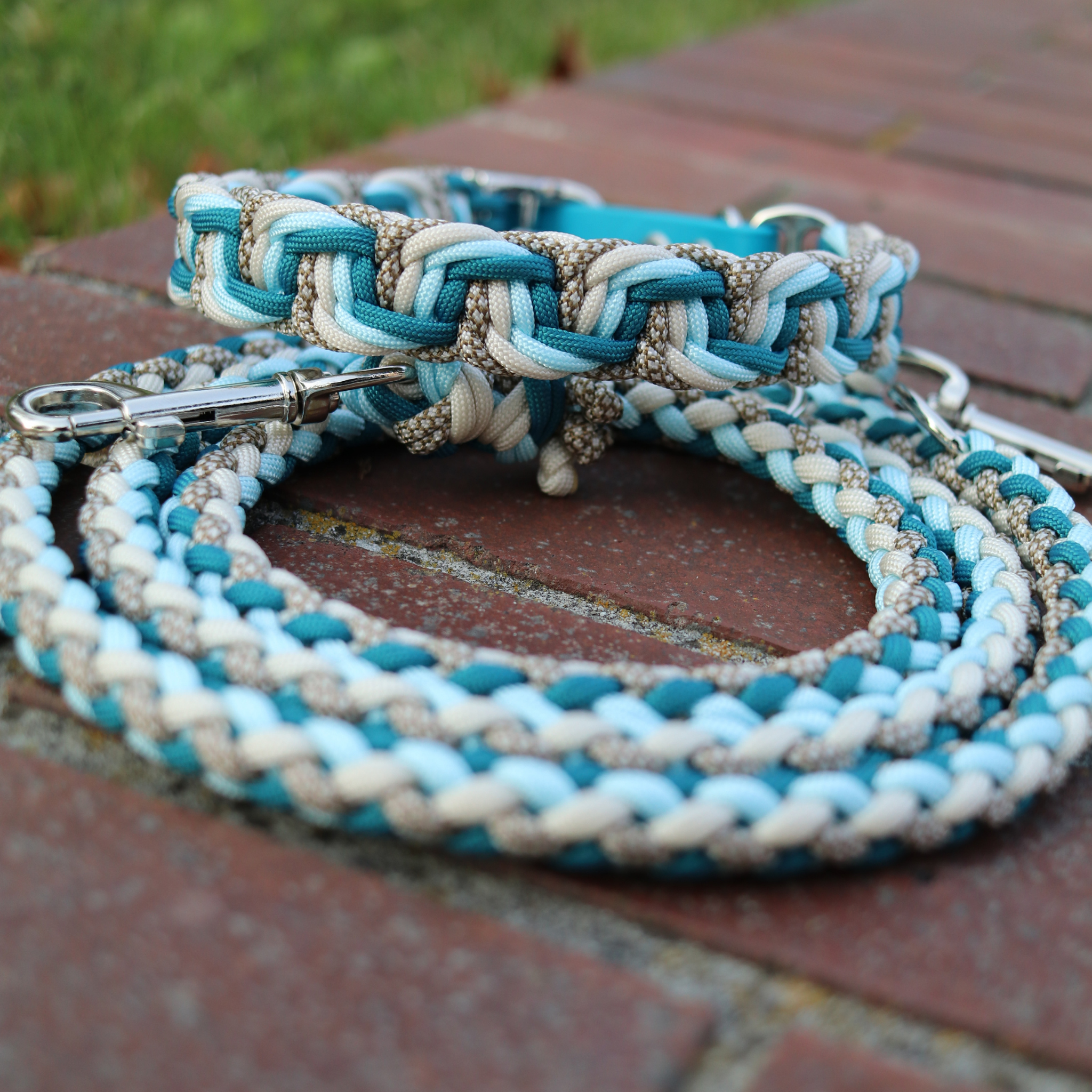 Paracordkombi in Teal und Goldbraun