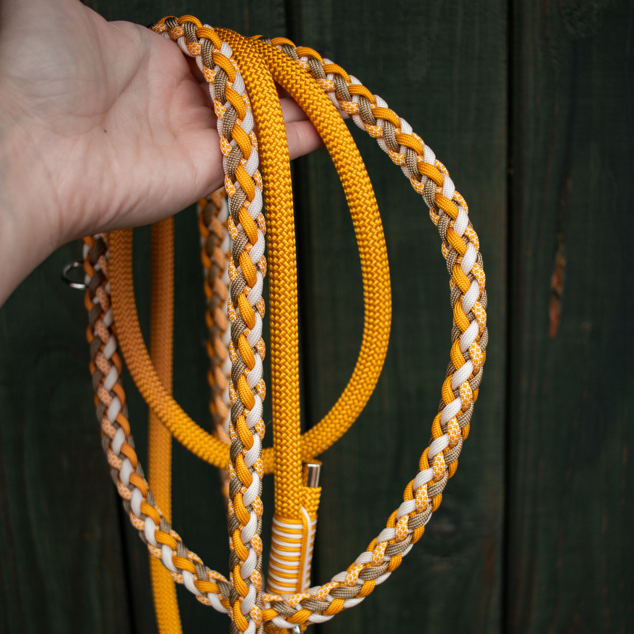 Paracord/Tau Leine in Ocker und Goldbraun