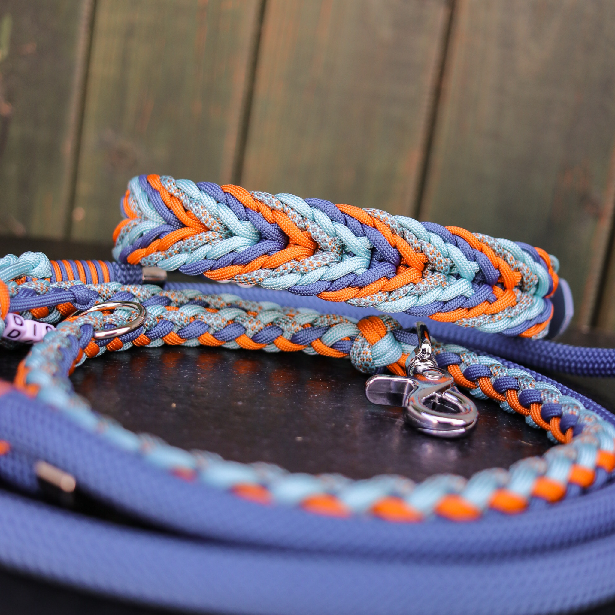 Paracordhalsband "Valentine" in Petrol und Orange