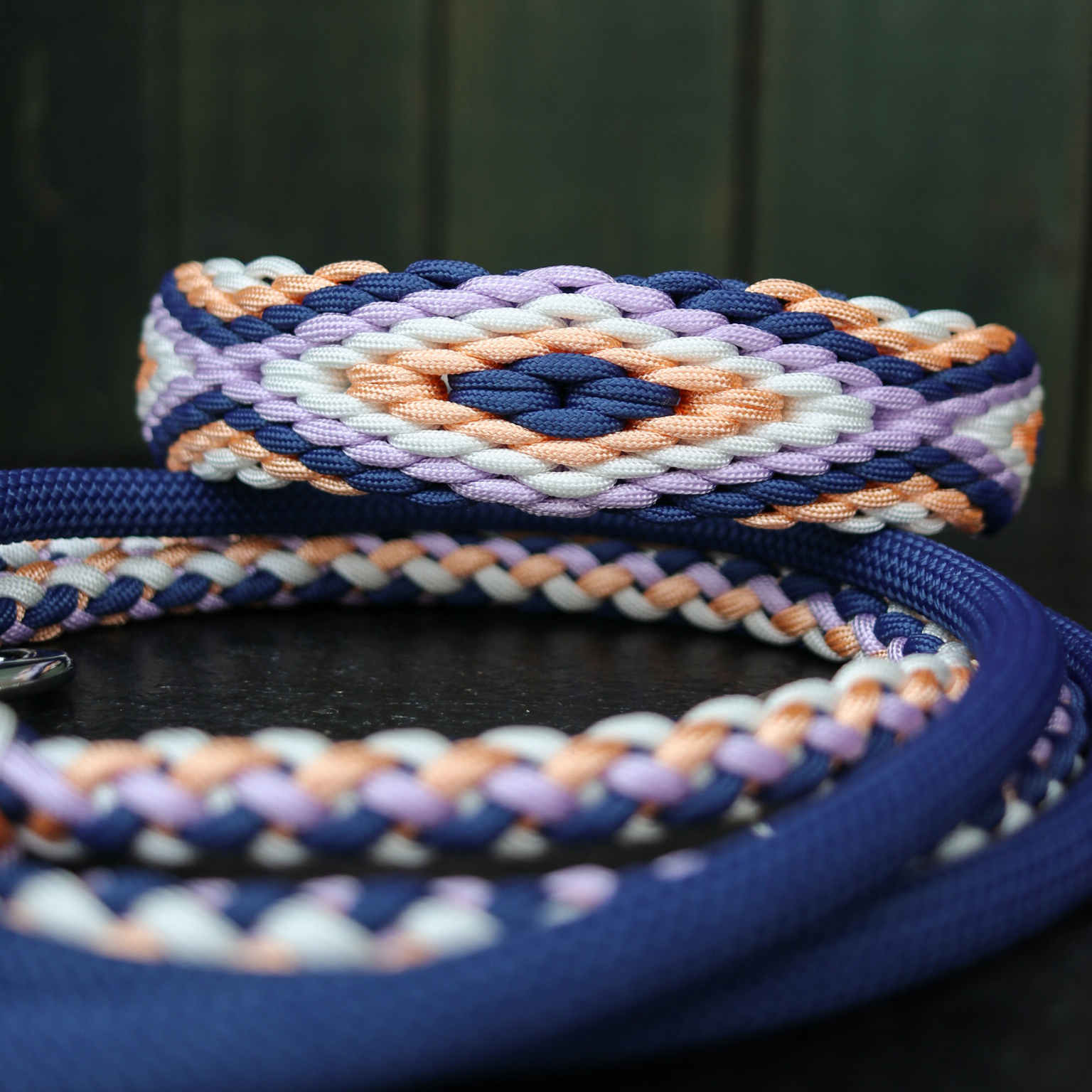 Paracordhalsband "Herkis" in Blau und Lila